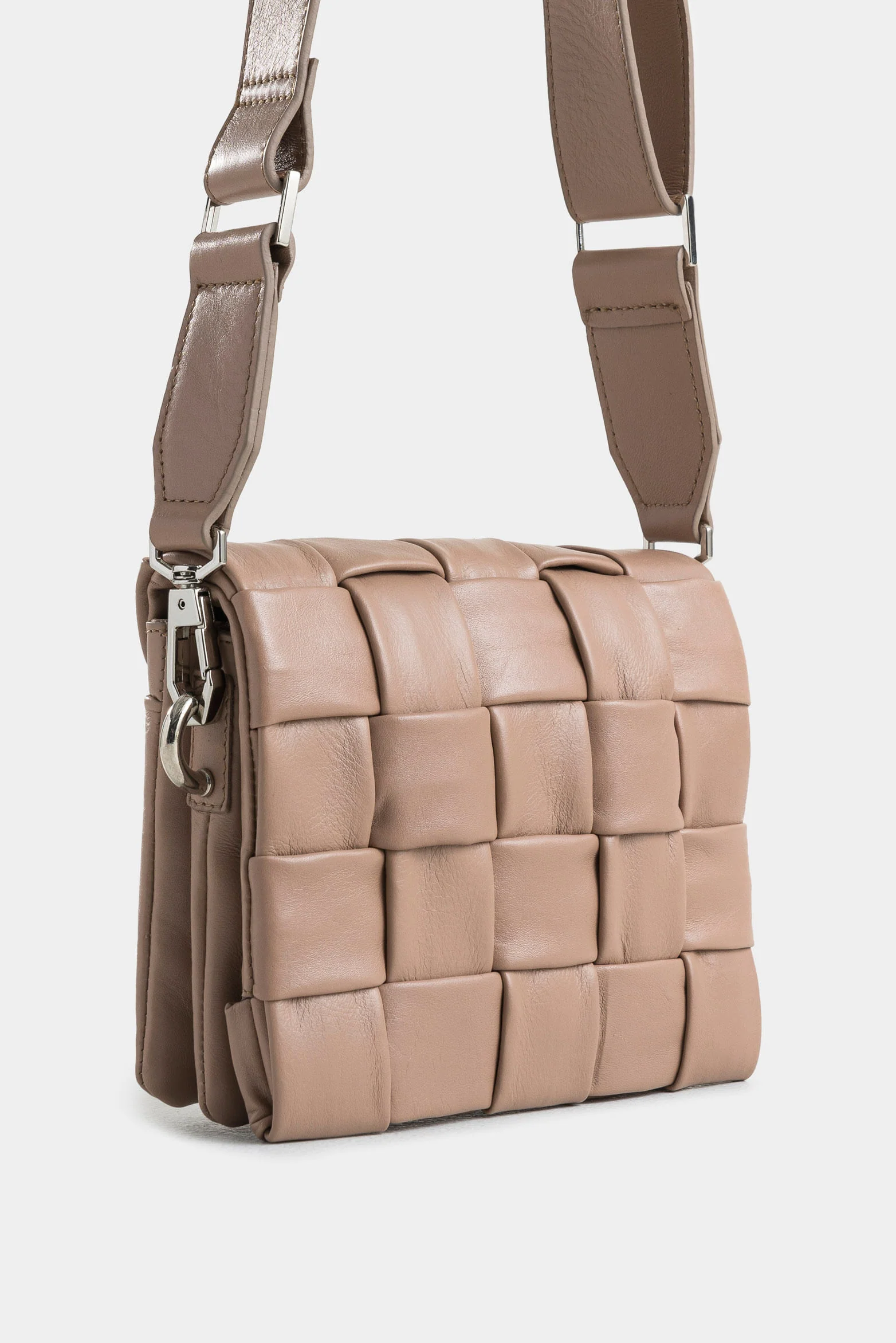 Alpin Leather Crossbody Bag for Women with Woven Flap - Image 2