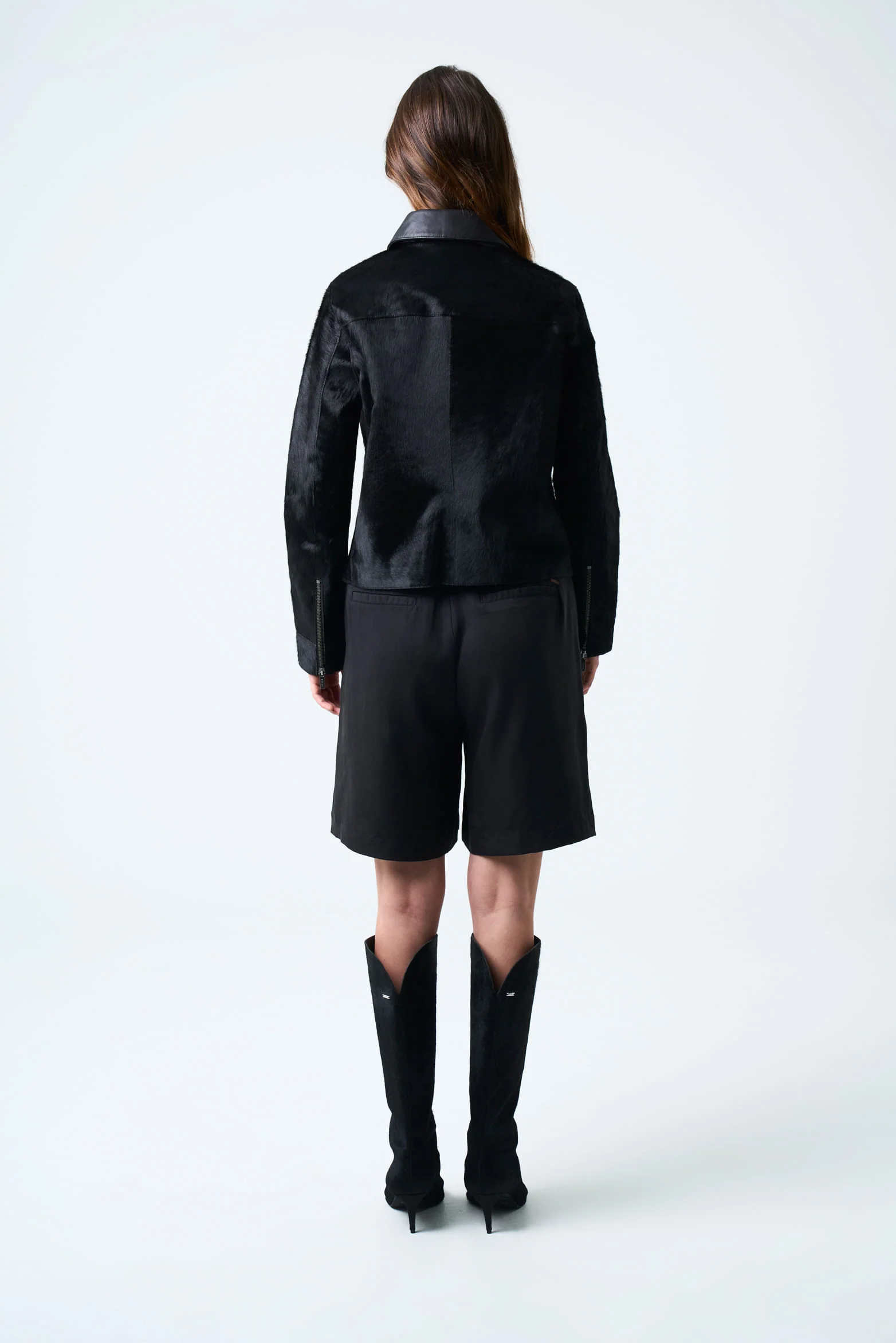 Antares Jacket in Leather with Hair for Women, Trucker Silhouette - Image 3