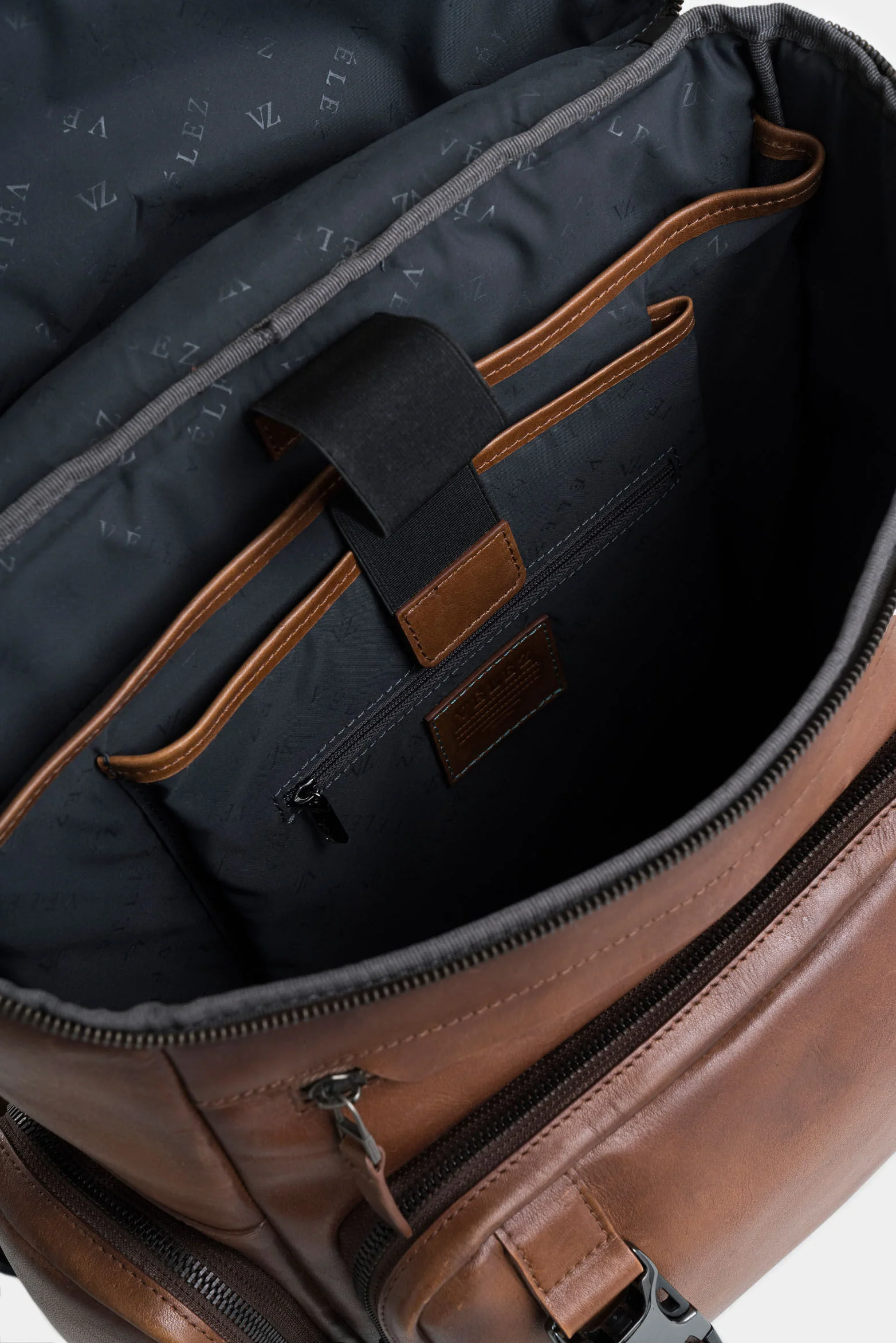 Archaeology 2.0 Leather Backpack with Side Pockets for Men - Image 5