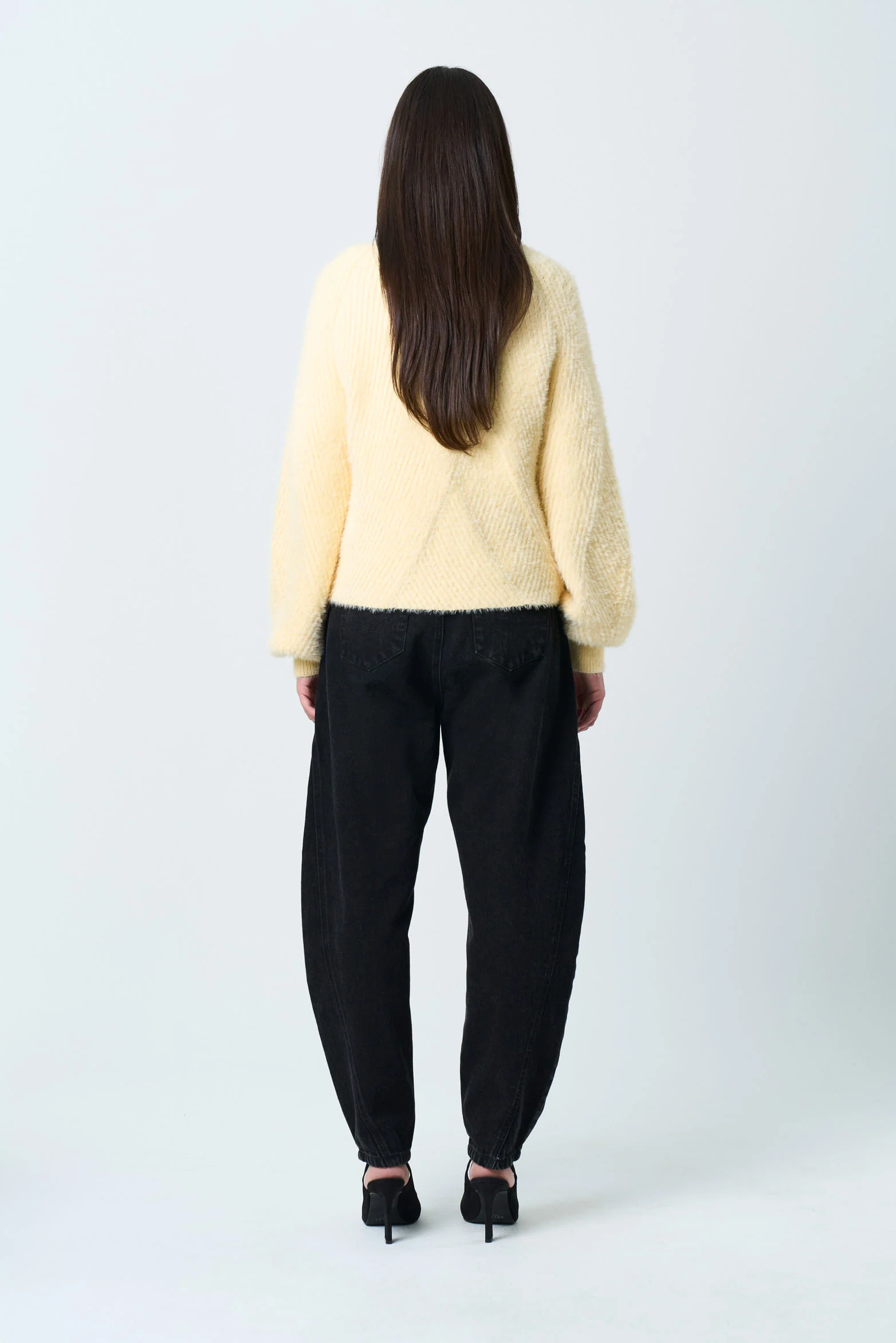 Asymmetrical ribbed Liora sweater for women - Image 3