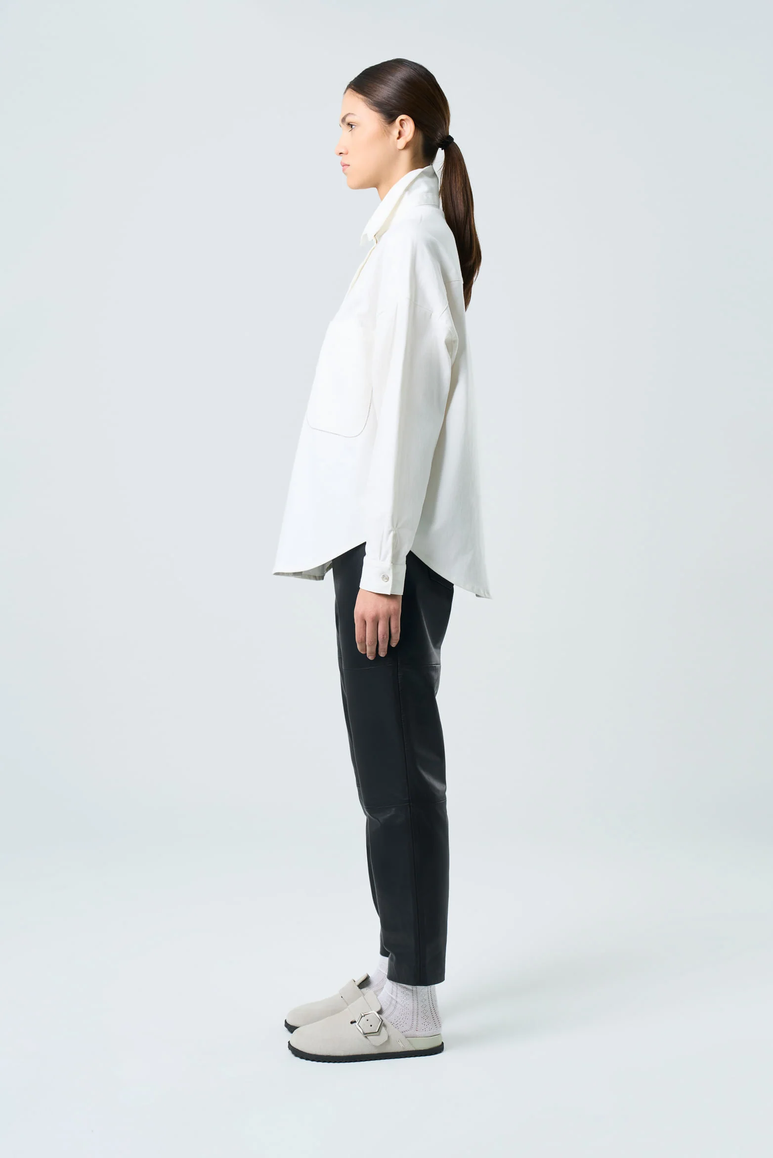 Avellano Oversized Long-Sleeve Shirt for Women with Dropped Shoulder - Image 2
