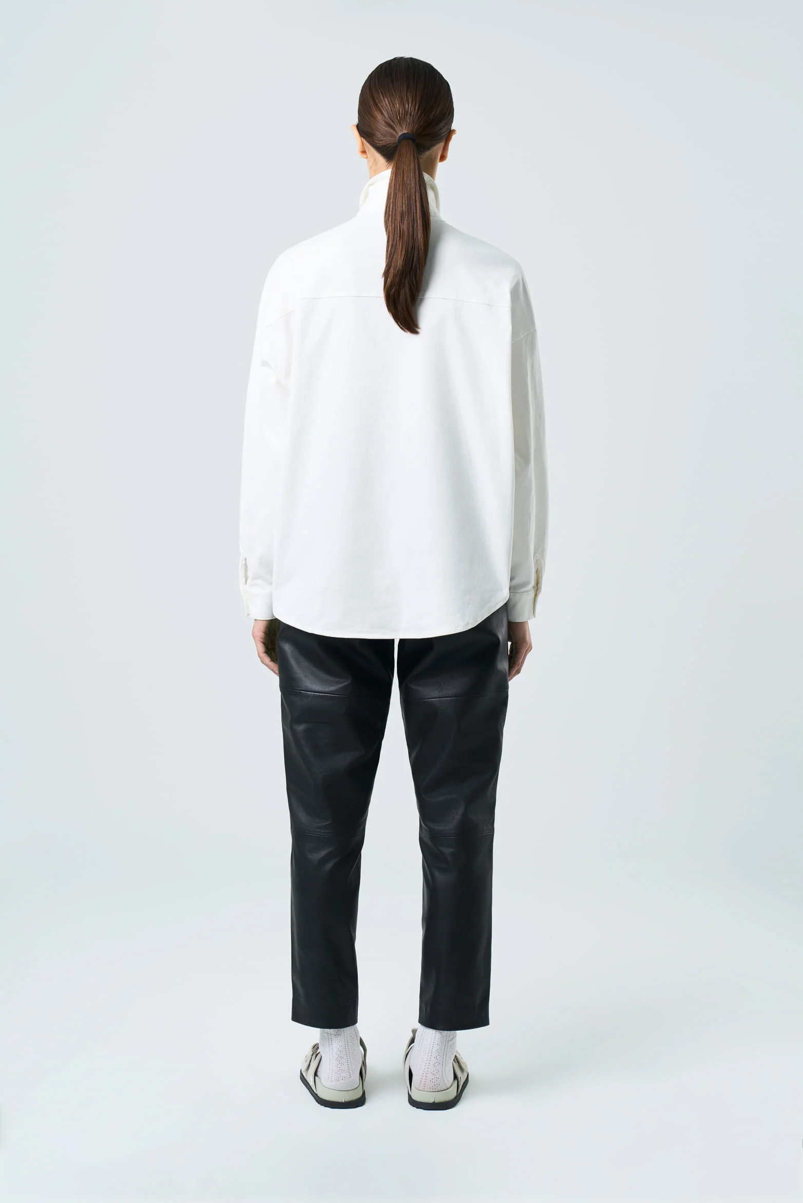 Avellano Oversized Long-Sleeve Shirt for Women with Dropped Shoulder - Image 3