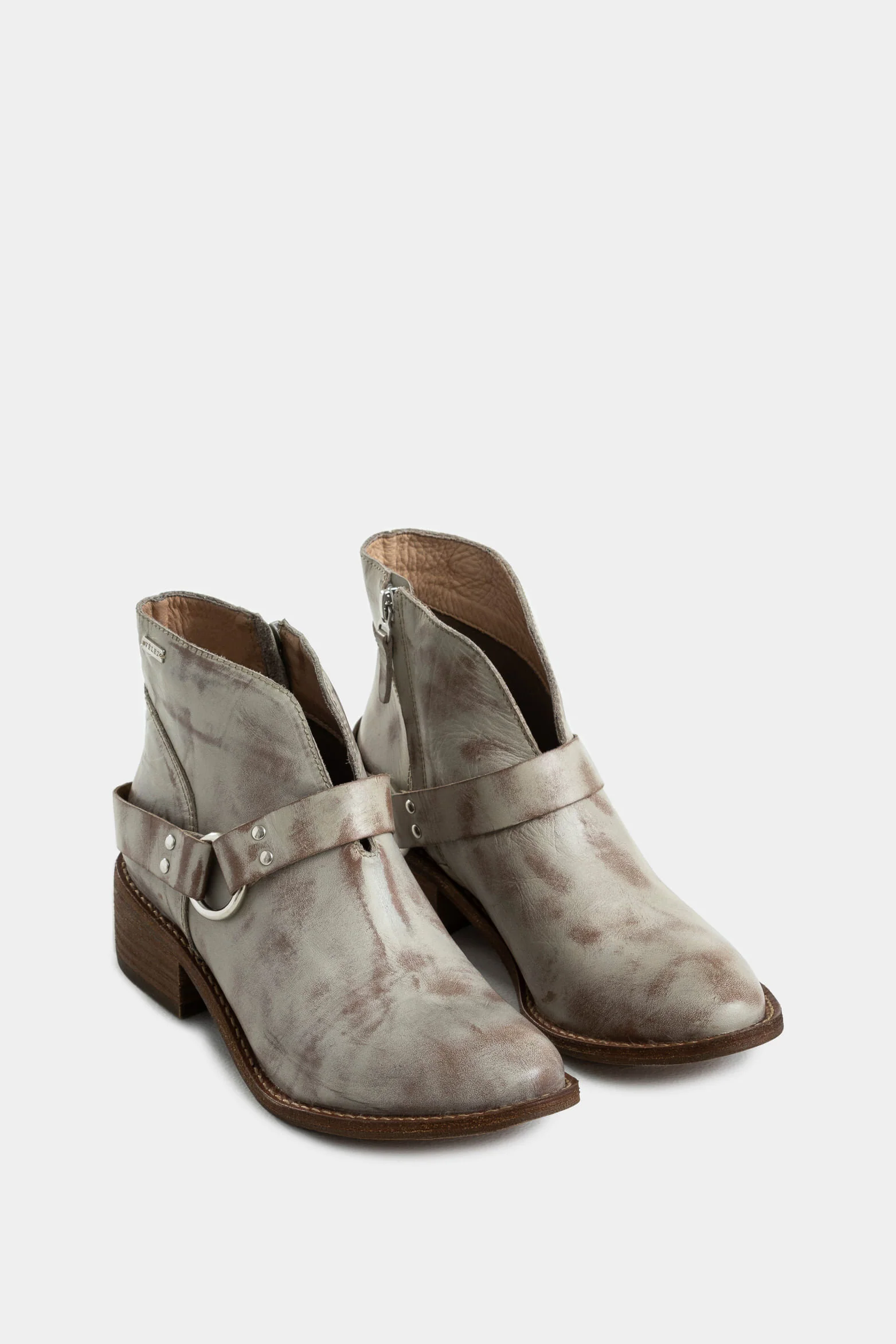 Azúcar Texan Ankle Leather Booties for Women with Stirrup Detail - Image 2