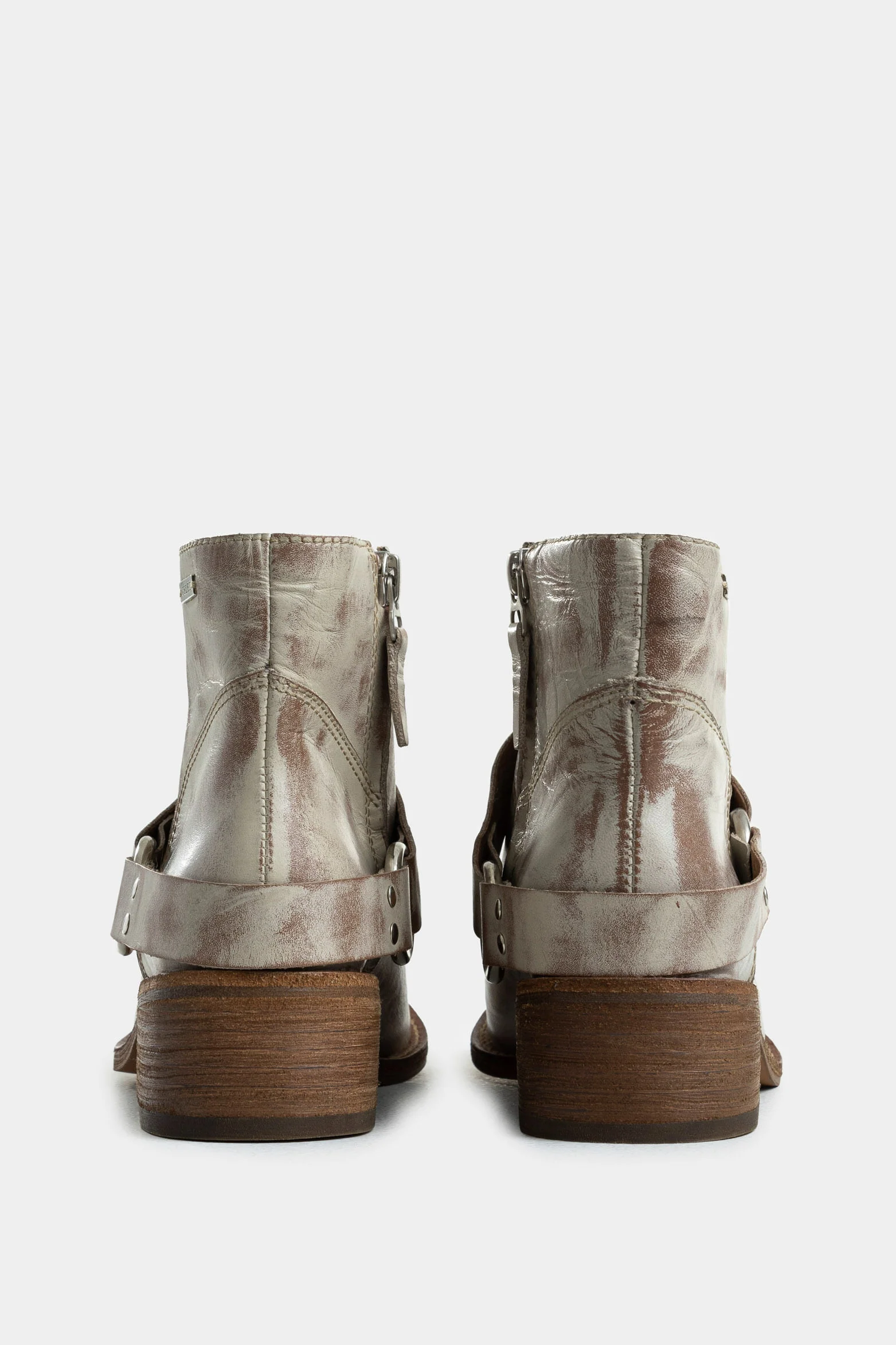 Azúcar Texan Ankle Leather Booties for Women with Stirrup Detail - Image 3