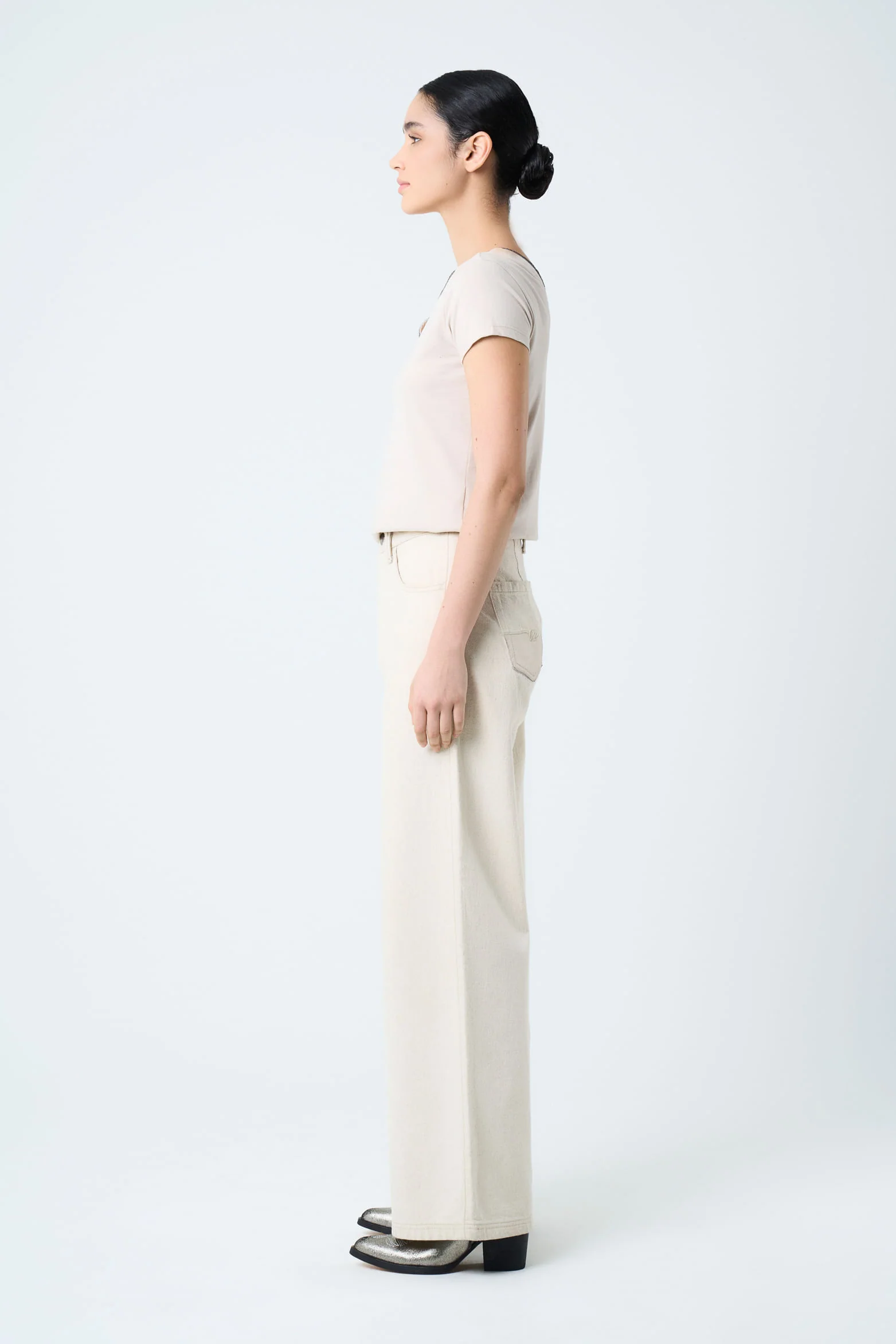 Basic T-Shirt for Women with Metallic Decorative Millaré - Image 2