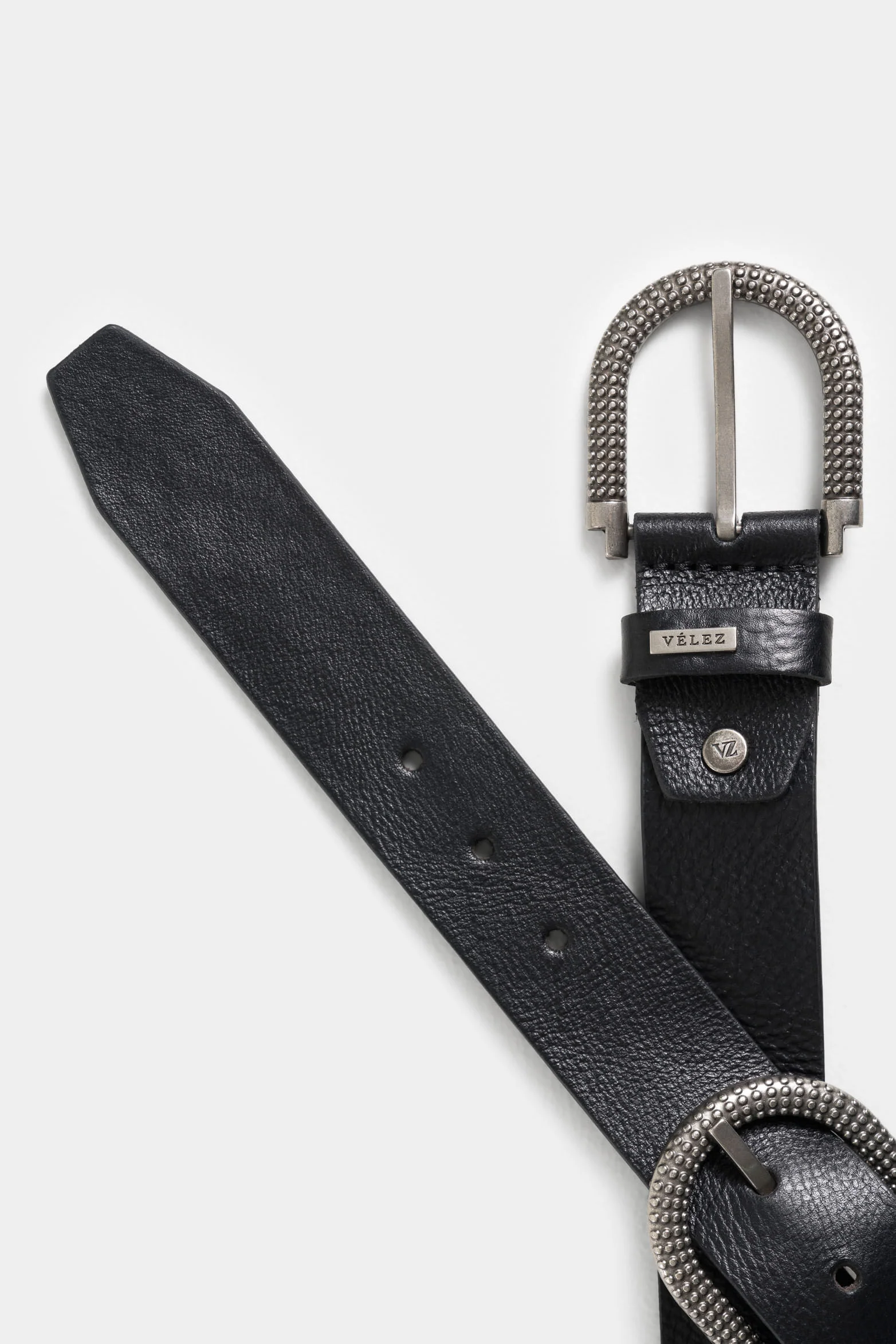 Bolet Single-Sided Leather Belt for Women with Textured Buckle - Image 3