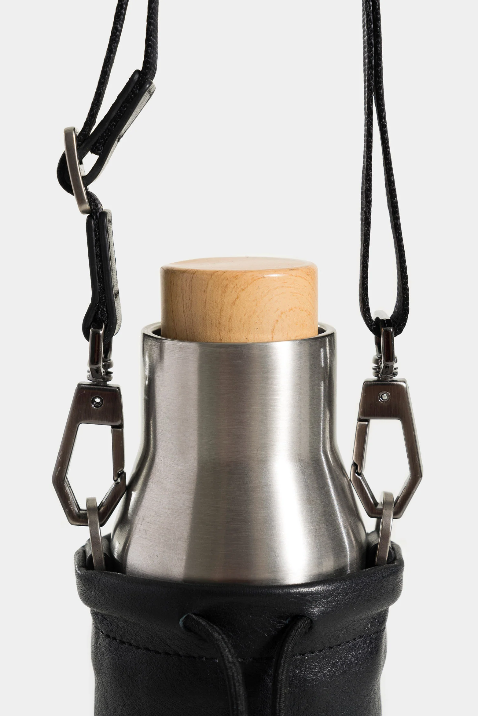 Brunei Leather Bottle Holder with Metallic Thermos - Image 10