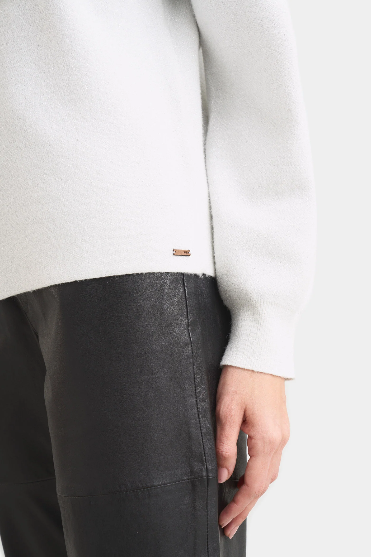 Calas Knitted Sweater for Women with Draped Collar Effect - Image 4