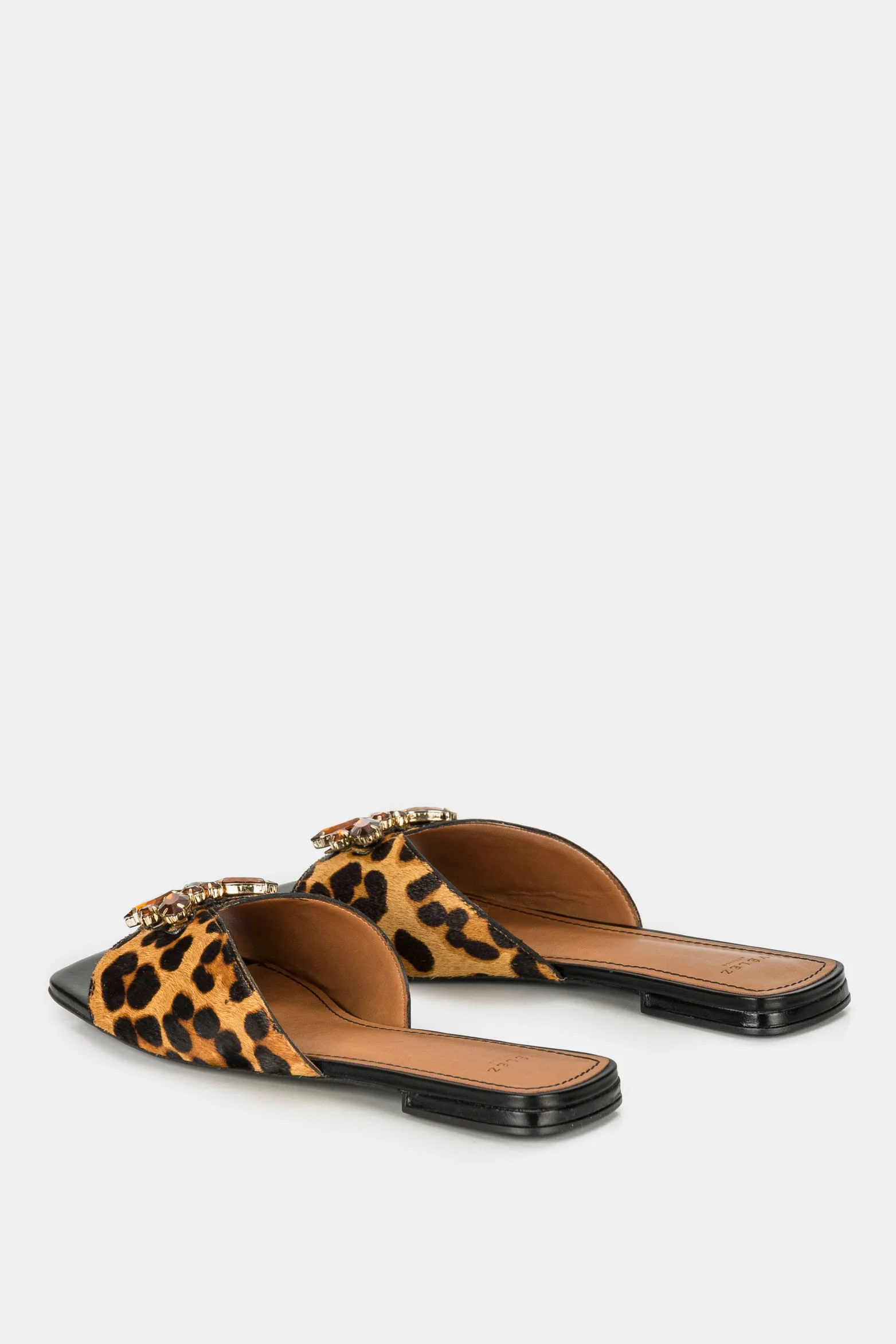 Chita Flat Leather Sandals - Image 3