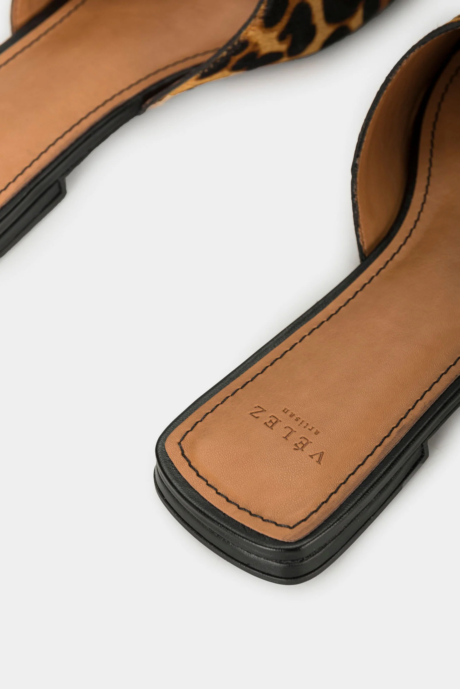 Chita Flat Leather Sandals - Image 5