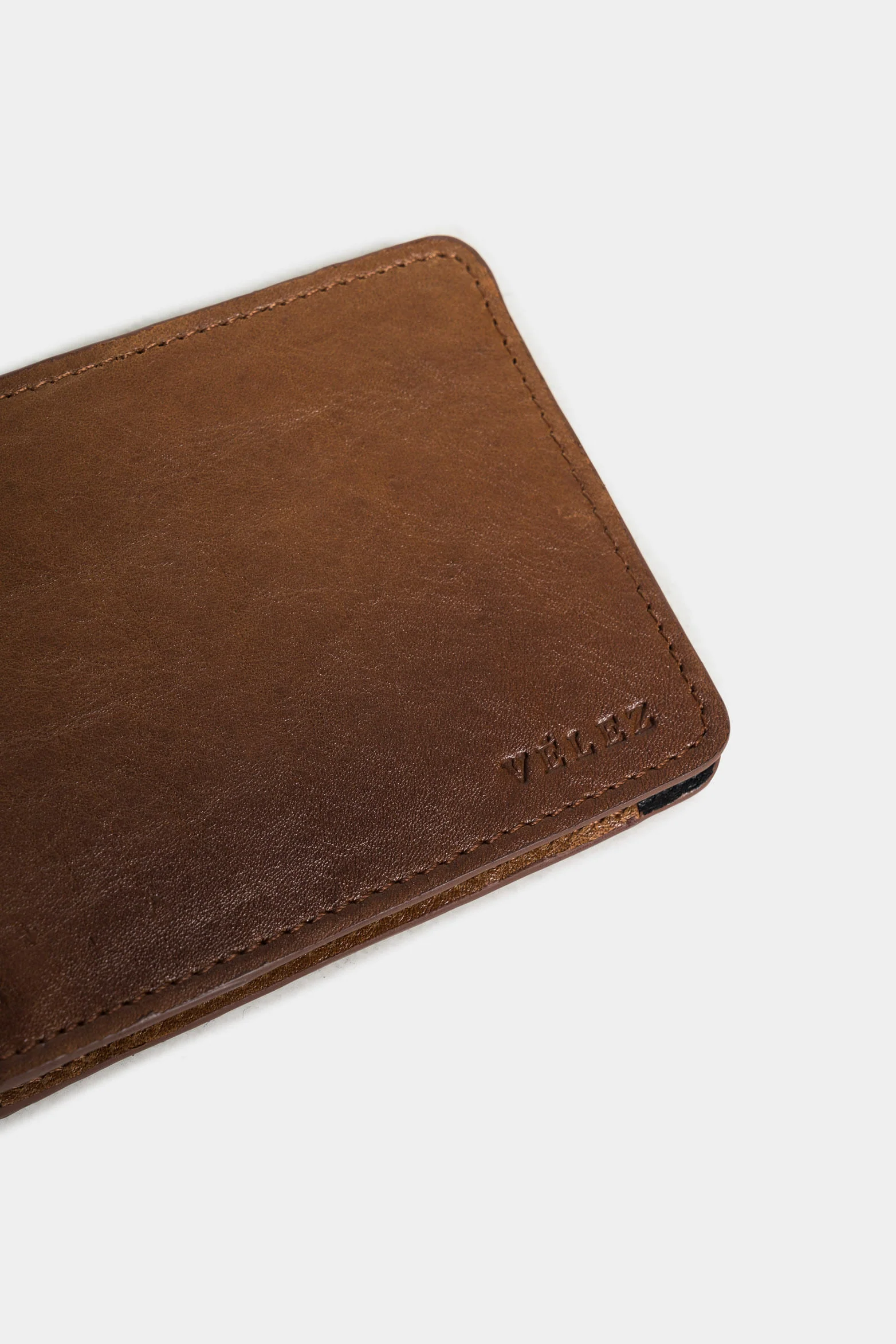 Ciboria Leather Wallet for Men with Color Contrast - Image 5