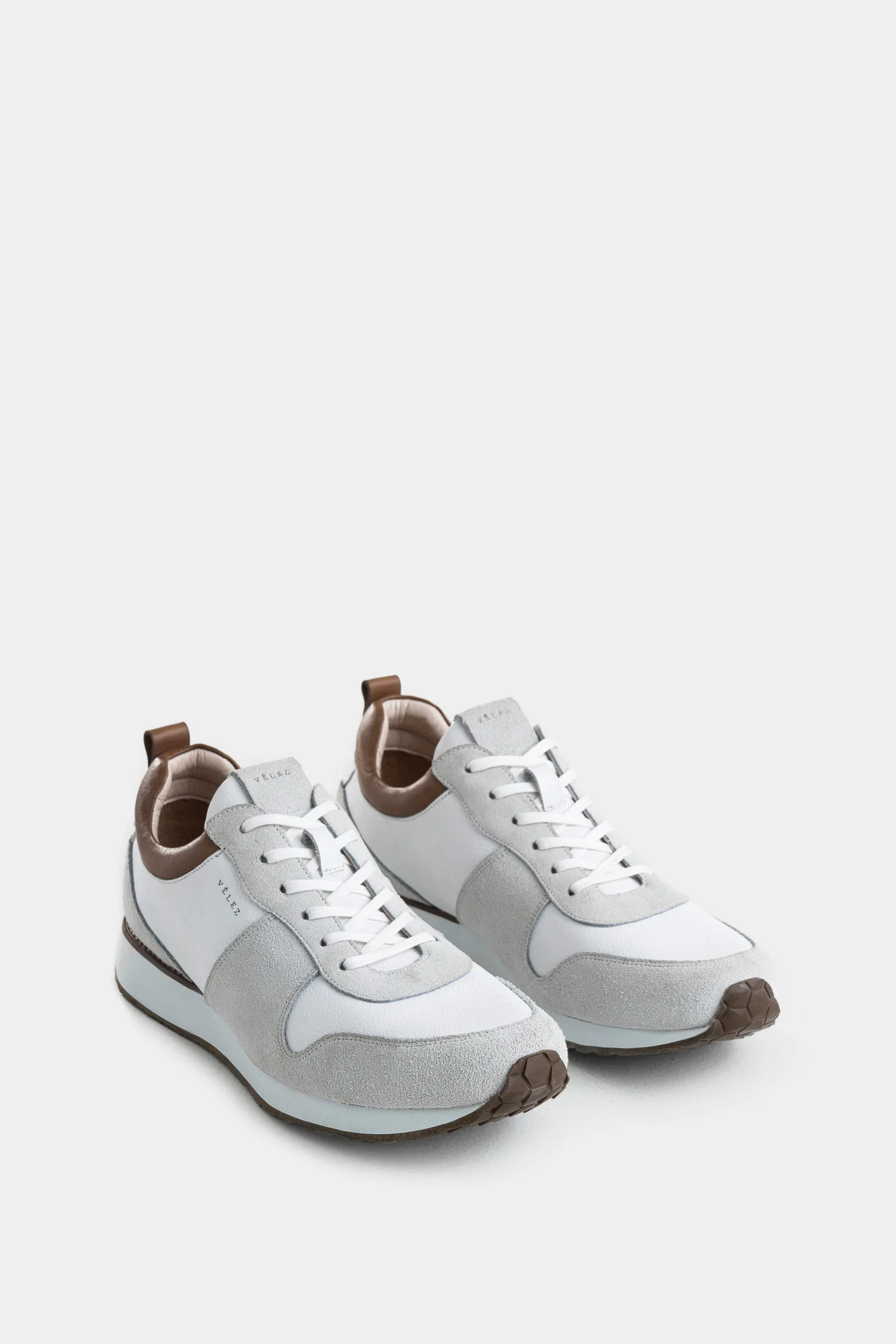 Coprin Smooth and Suede Leather Tennis Shoes for Men with Contrast Detail - Image 2