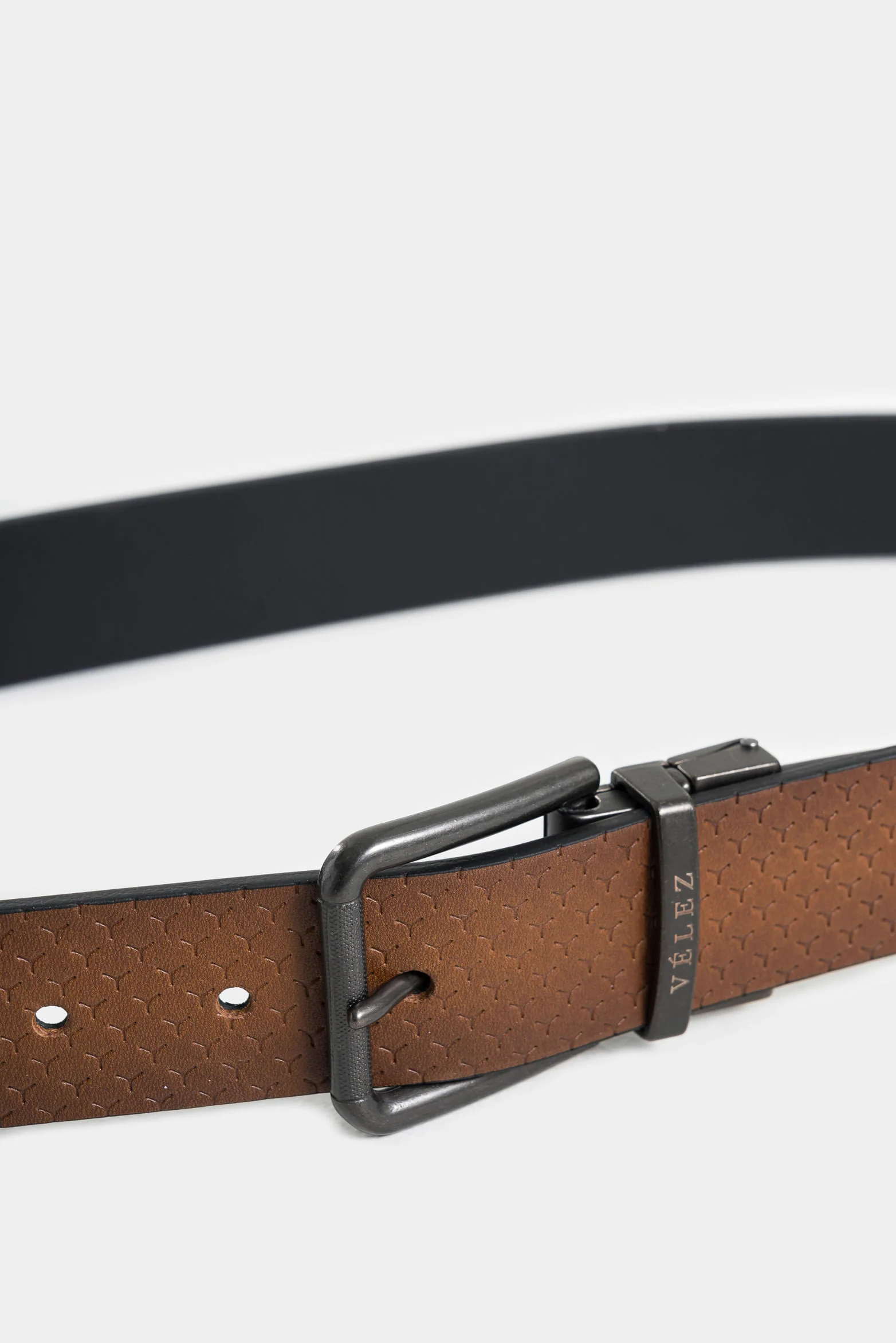 Ebro Double-Faced Leather Belt for Men with Trapezoidal Tip - Image 4
