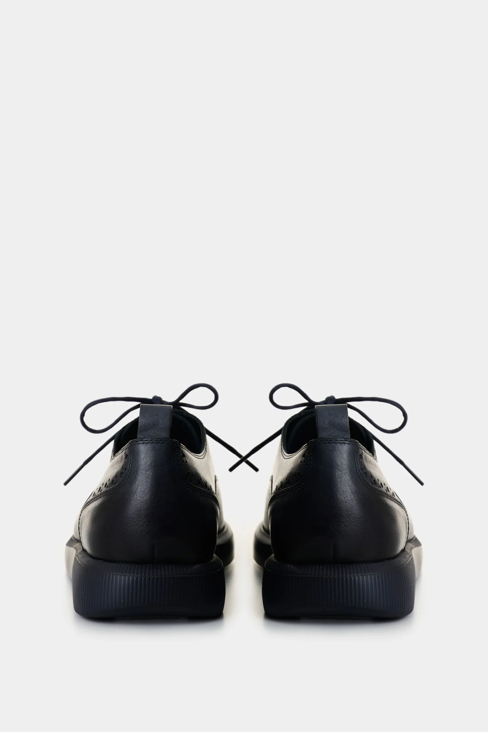 Elon leather lace-up shoes for men, perfect for the office. - Image 3