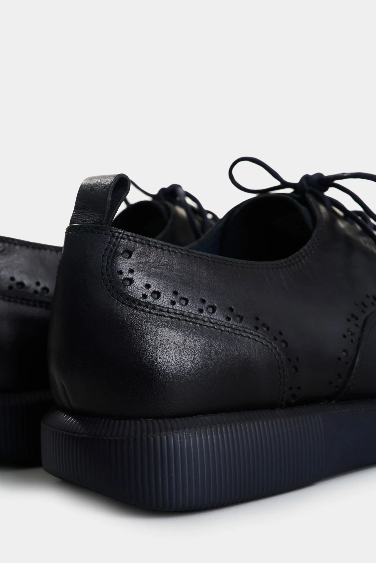 Elon leather lace-up shoes for men, perfect for the office. - Image 5