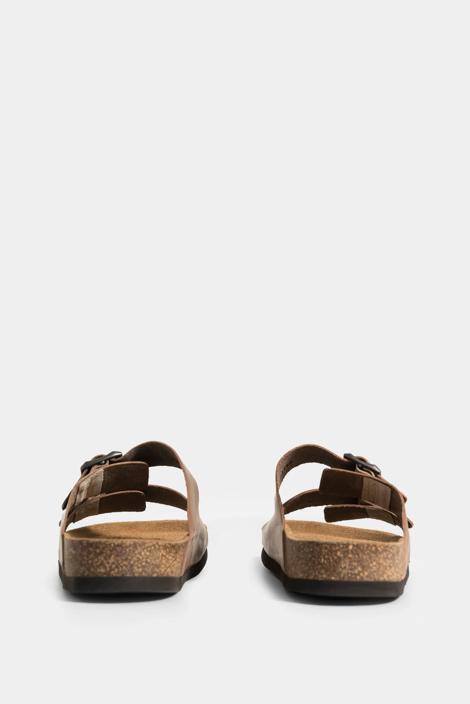 Flat Sandal in Vintage Leather - Image 3