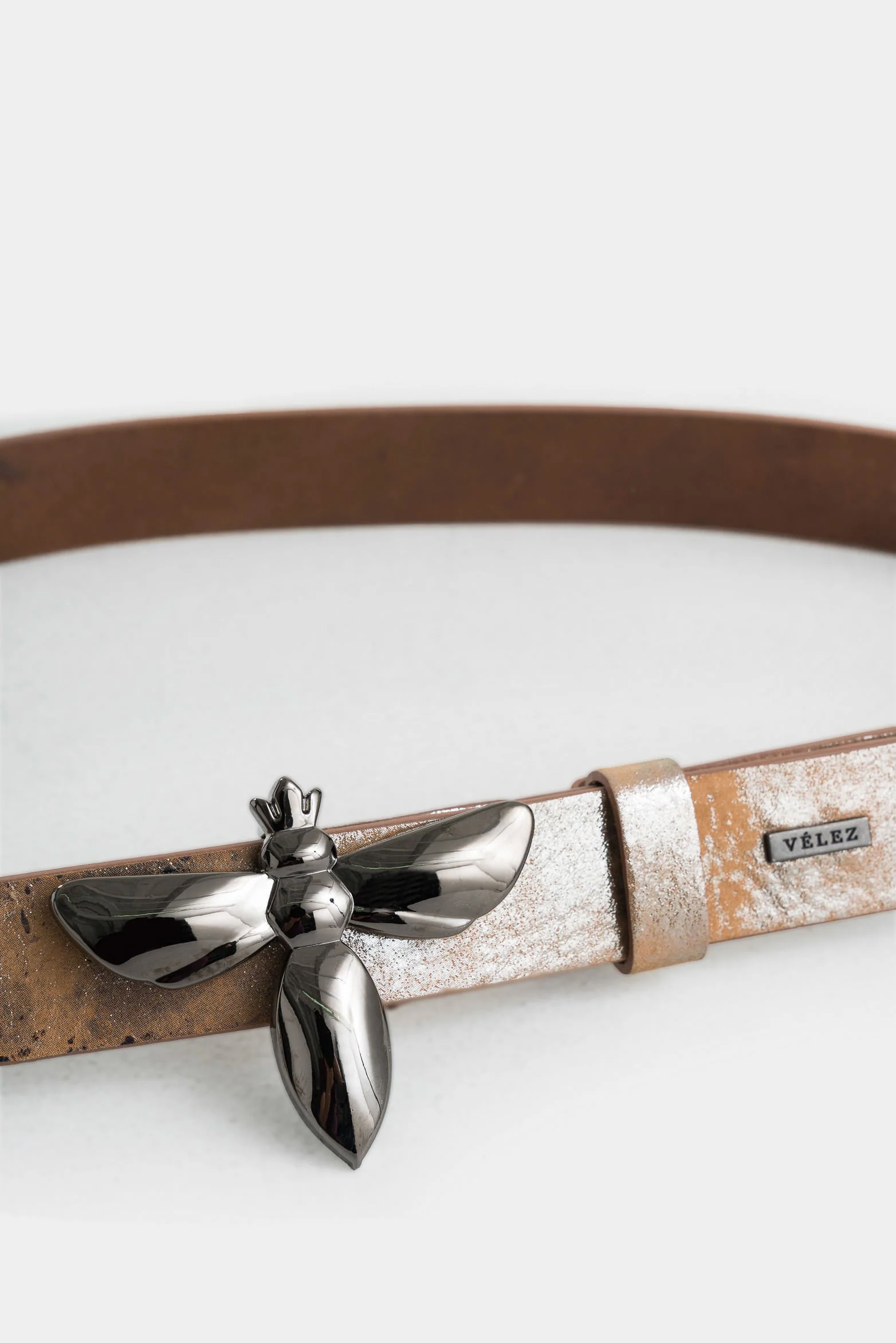 Folia Leather Single-Sided Belt for Women with Bee Silhouette - Image 4