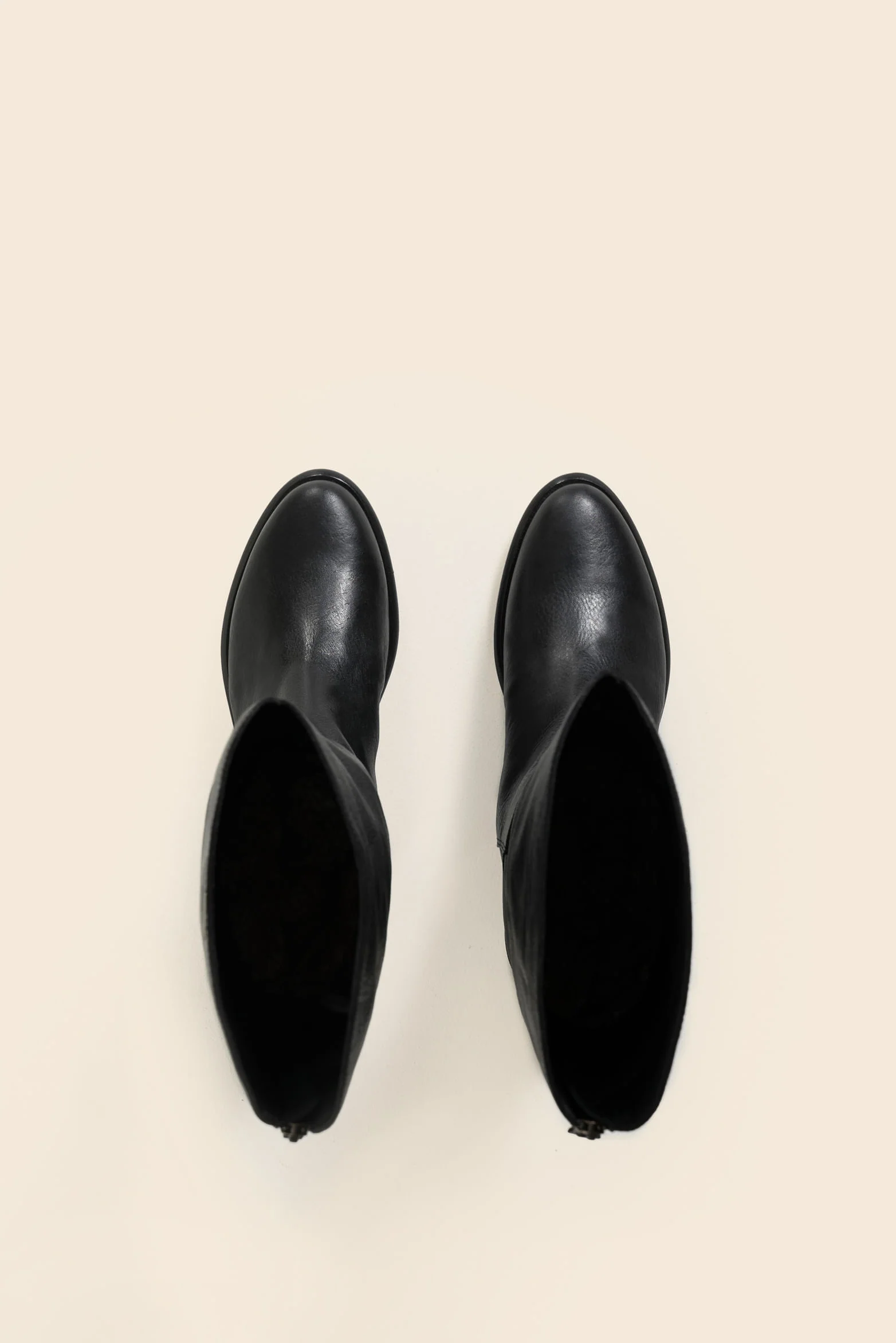 Kalahari Smooth Leather Boots for Women with Equestrian Inspiration - Image 4