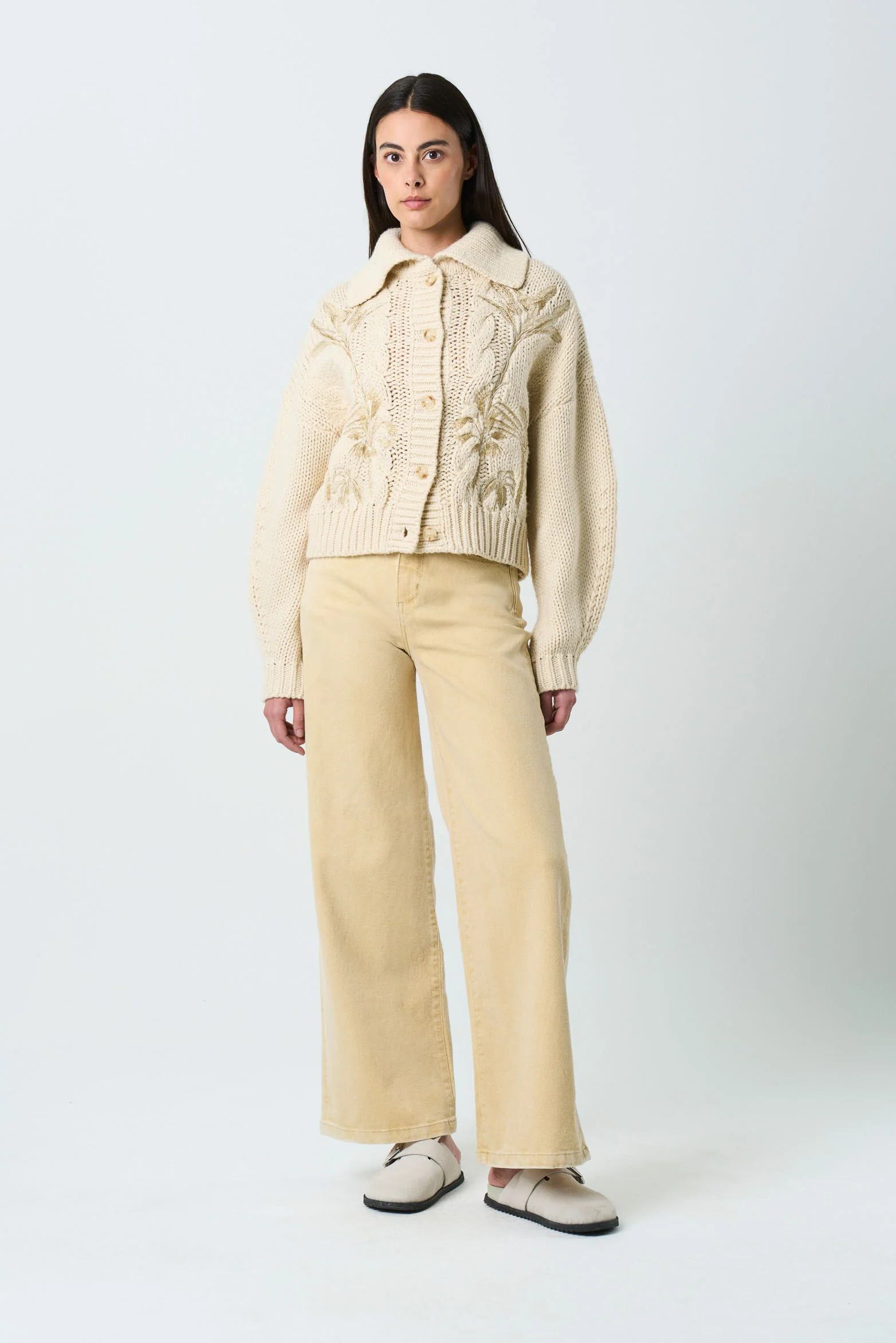 Kalixto Knitted Cardigan for women with embroidery - Image 4