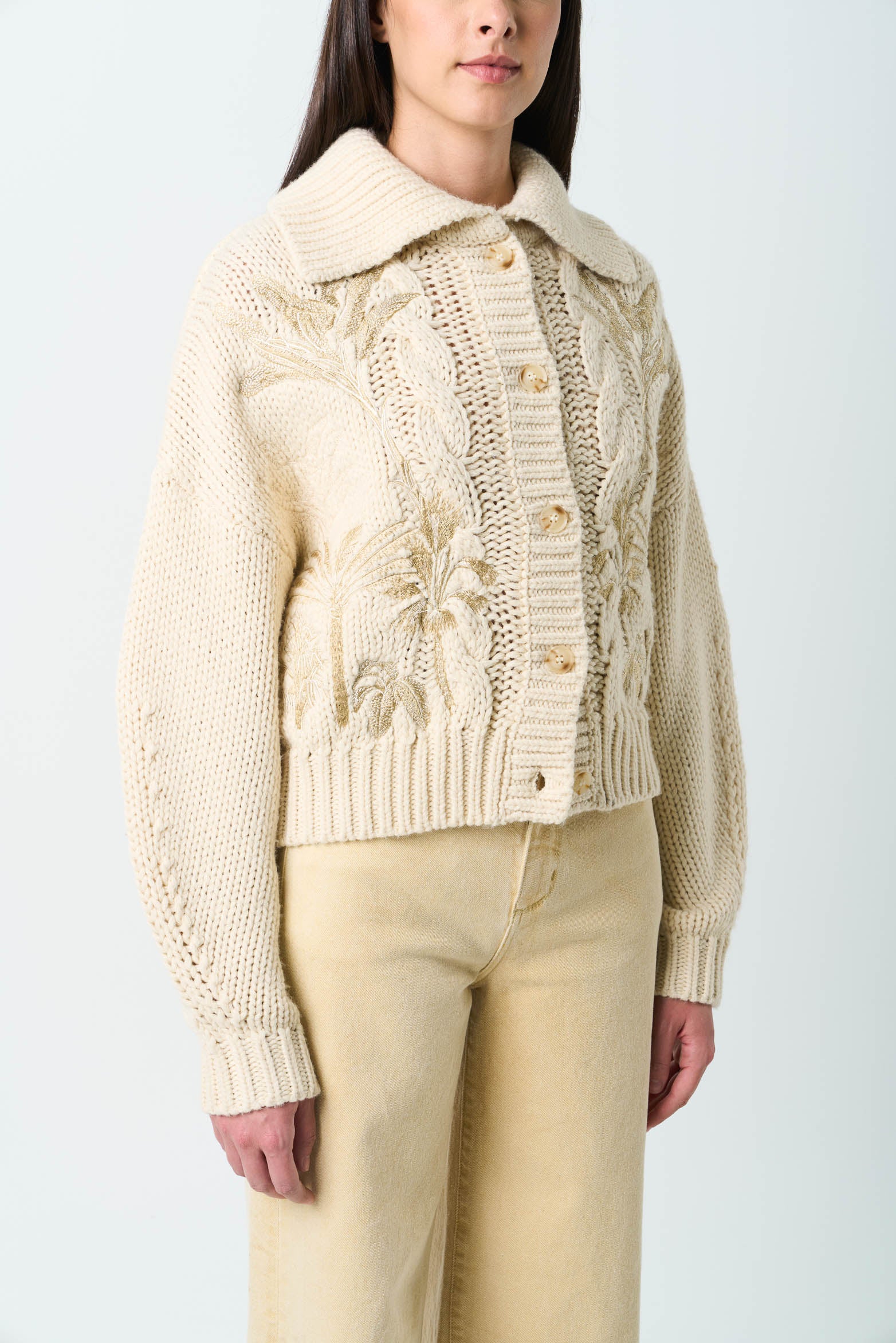 Kalixto Knitted Cardigan for women with embroidery - Image 5