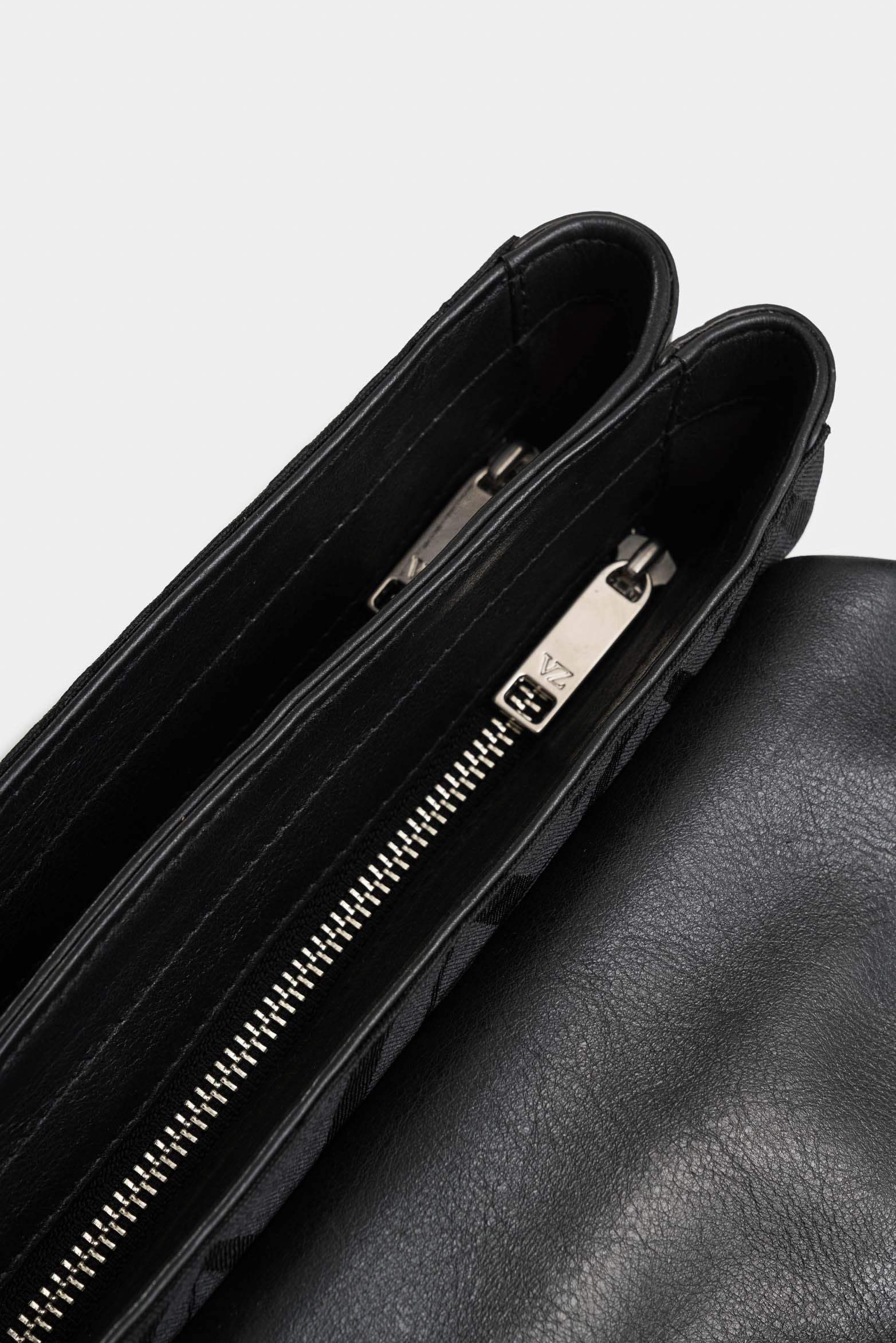 Lili 2.0 Leather Bowling Bag for Women with Monogram - Image 5