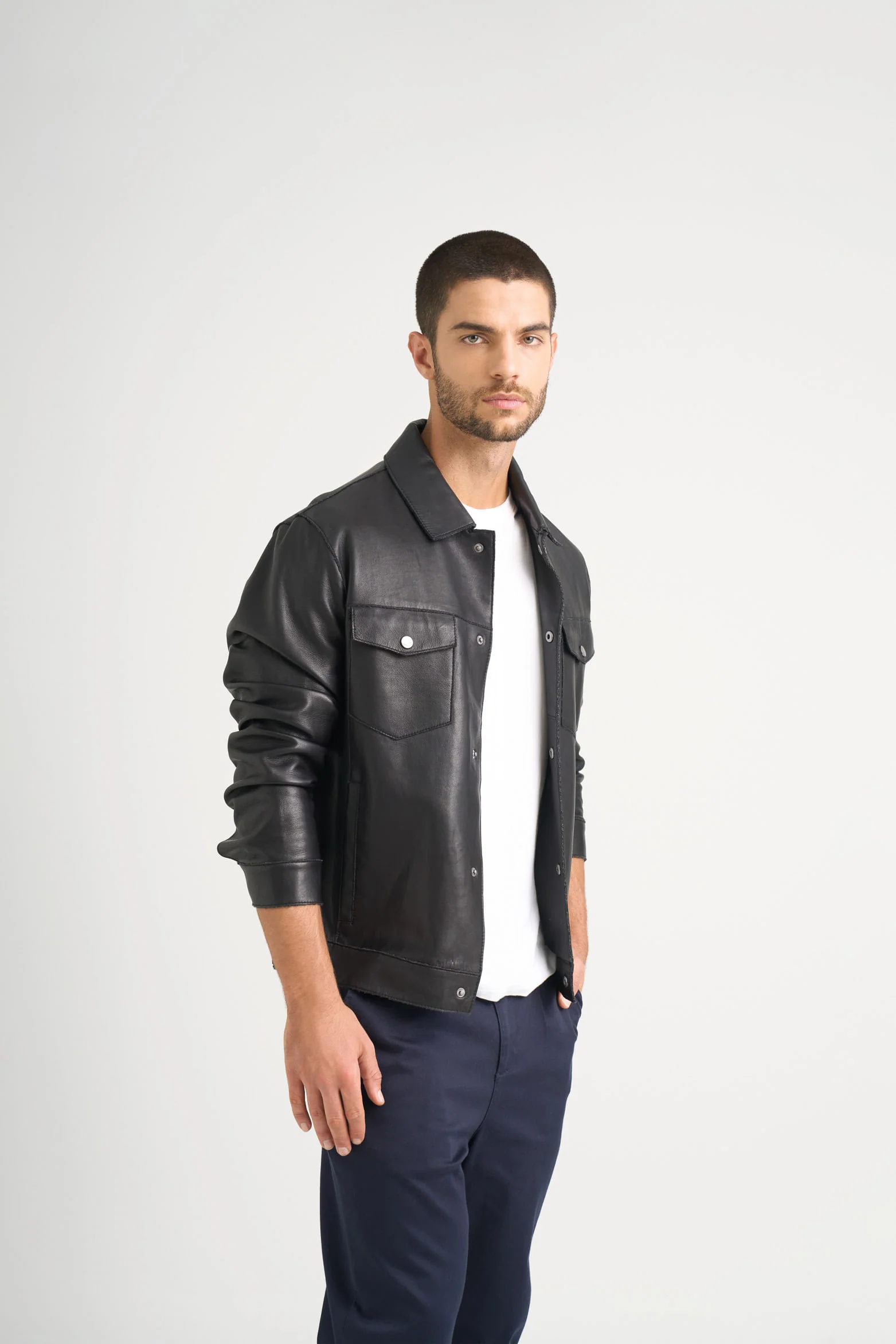 Lucca leather jacket for men trucker silhouette - Image 4
