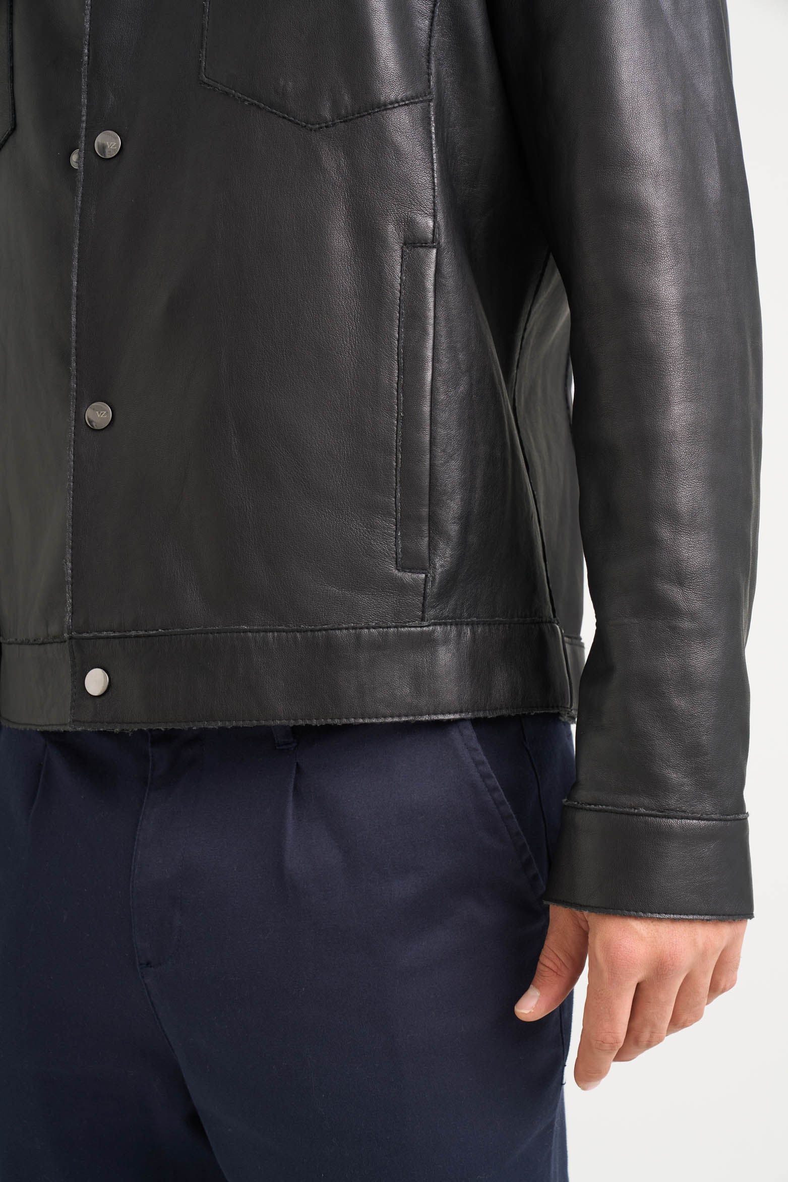 Lucca leather jacket for men trucker silhouette - Image 5