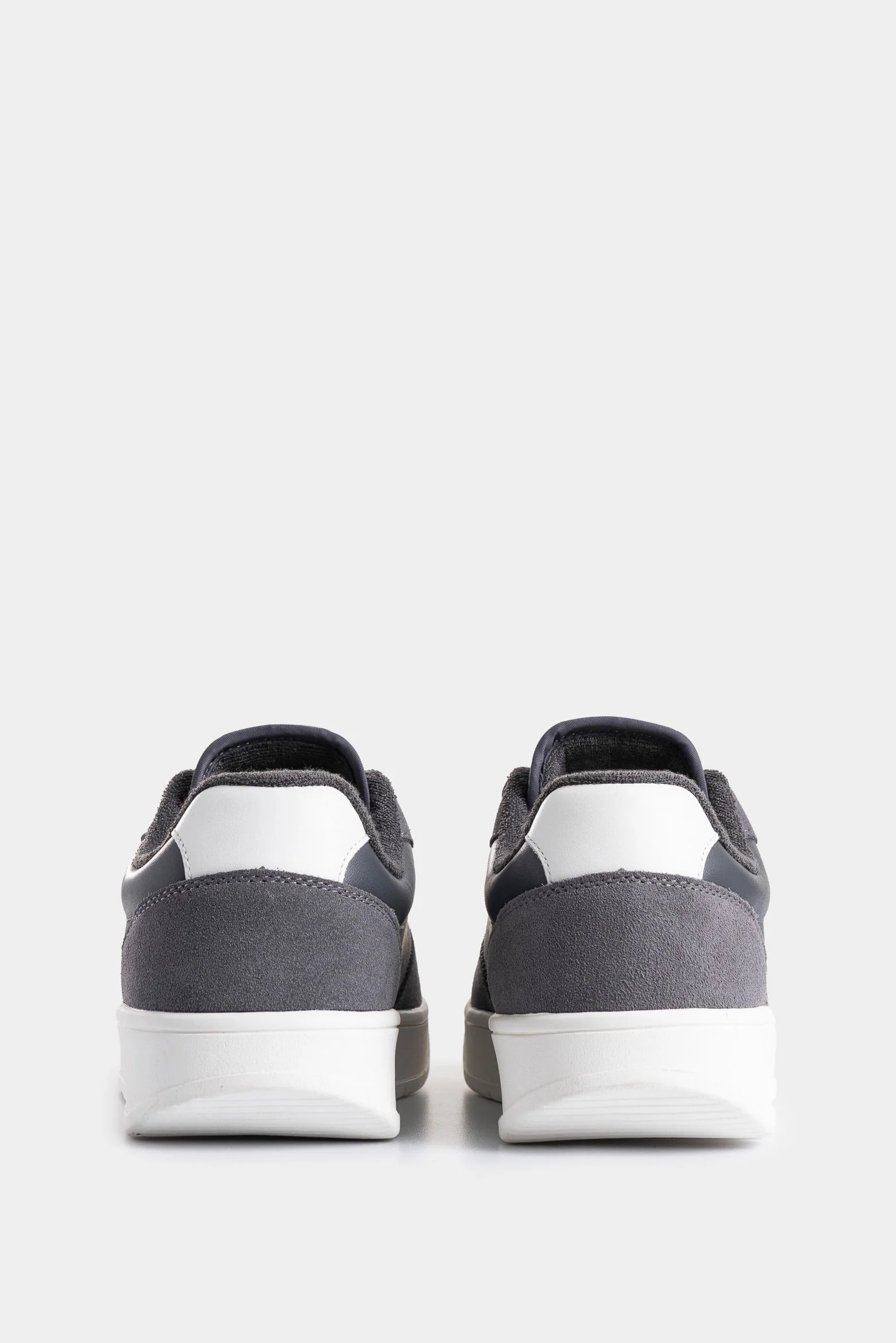 Lyra Leather Sneakers for Men Extra Lightweight Sole - Image 3