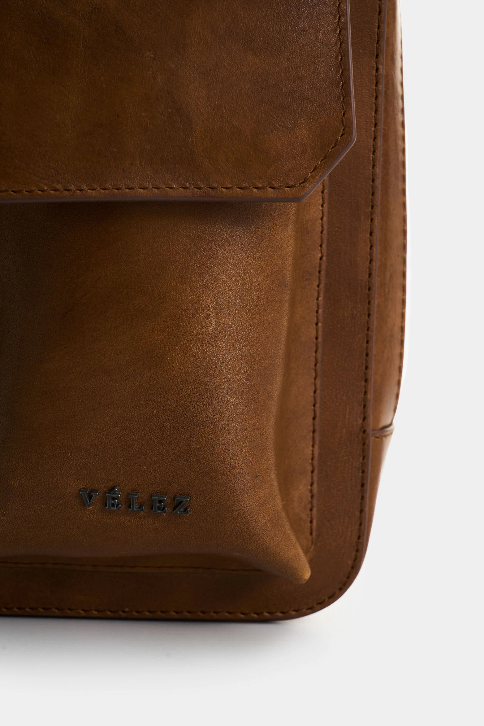 Lyra Men's Waxed Effect Leather Hands-Free Bag - Image 4