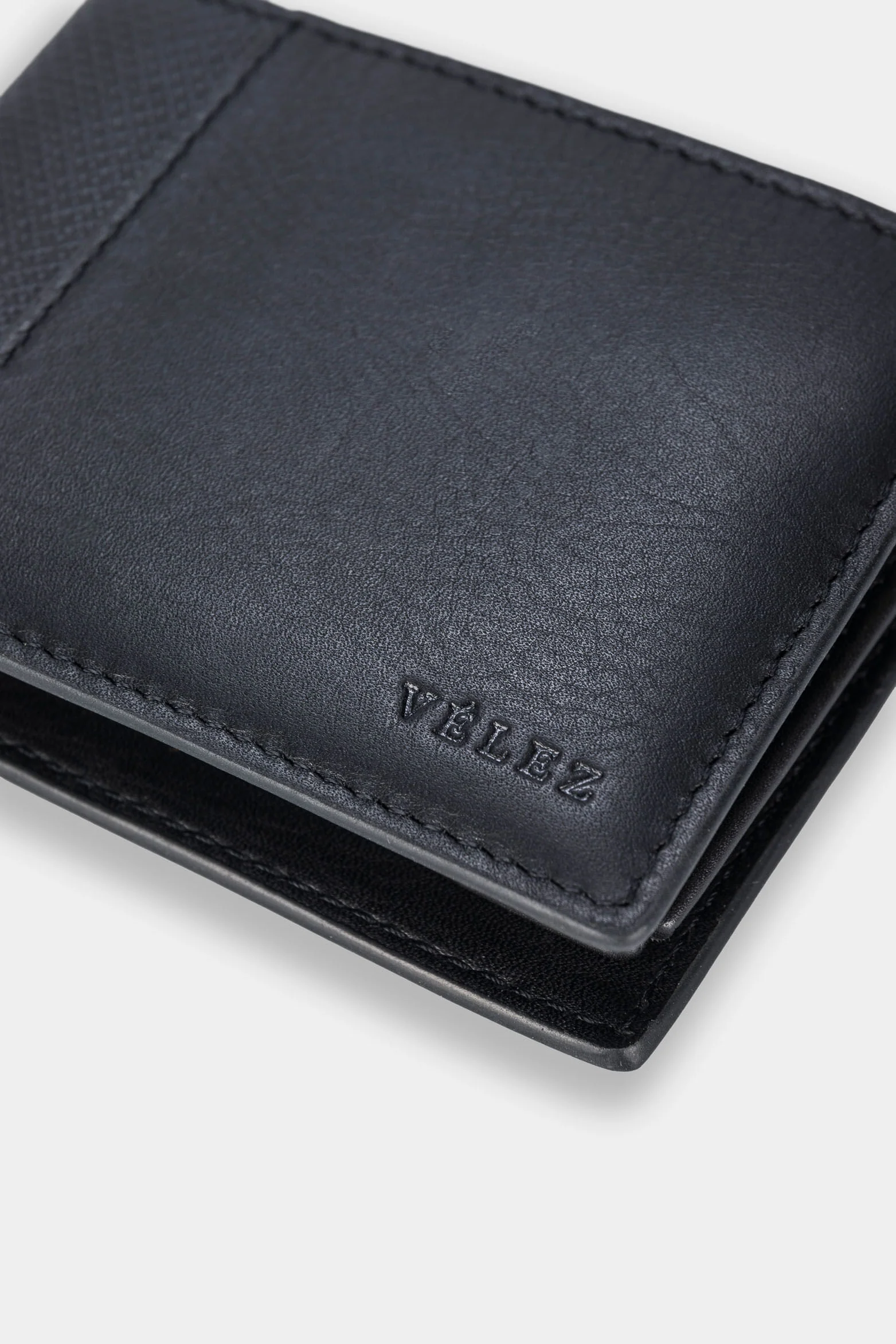 Men’s Draco Leather Wallet with Mixed Textures - Image 4