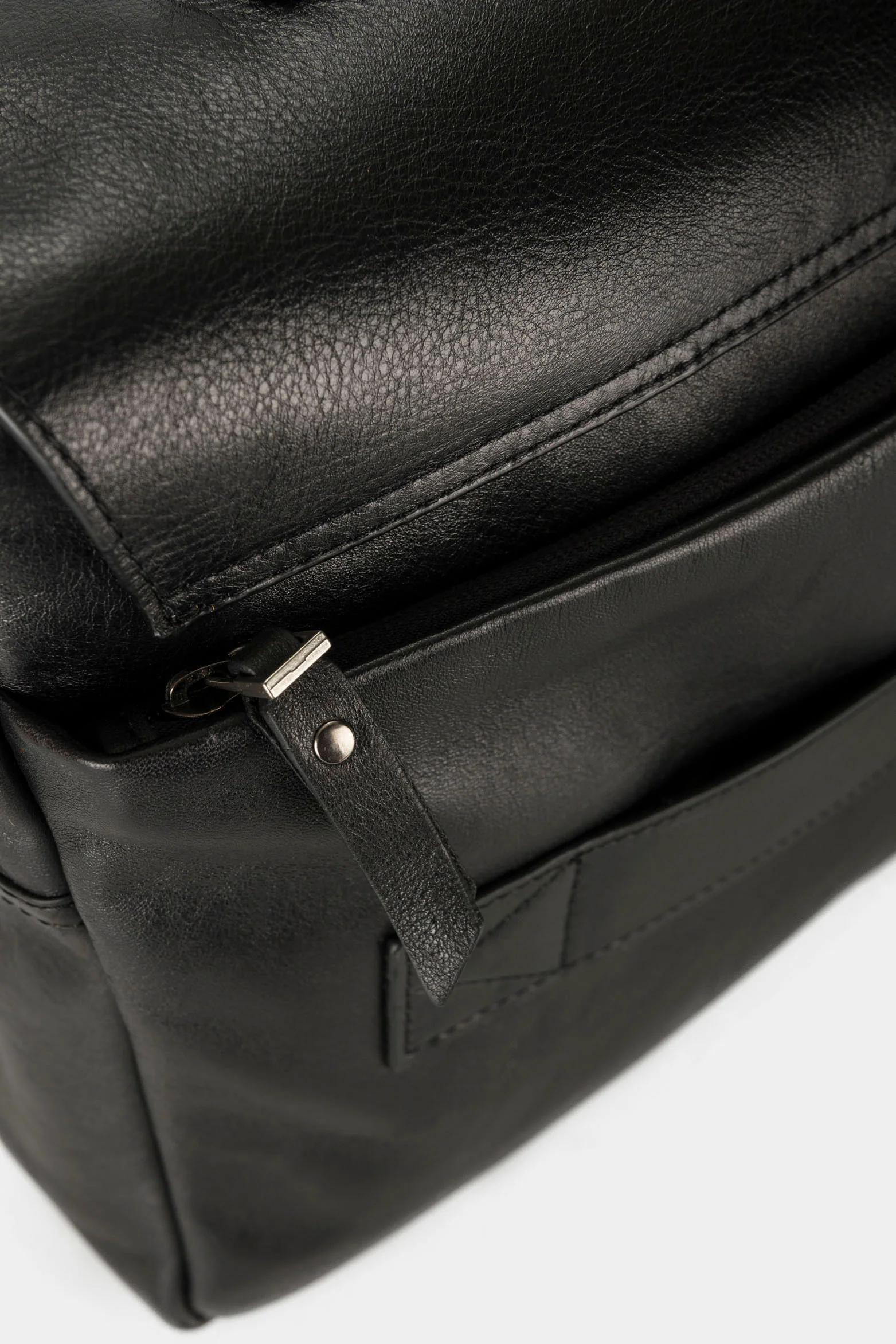 Men’s Ferrat Messenger Handbags in Black Leather with Dual Lock System - Image 7