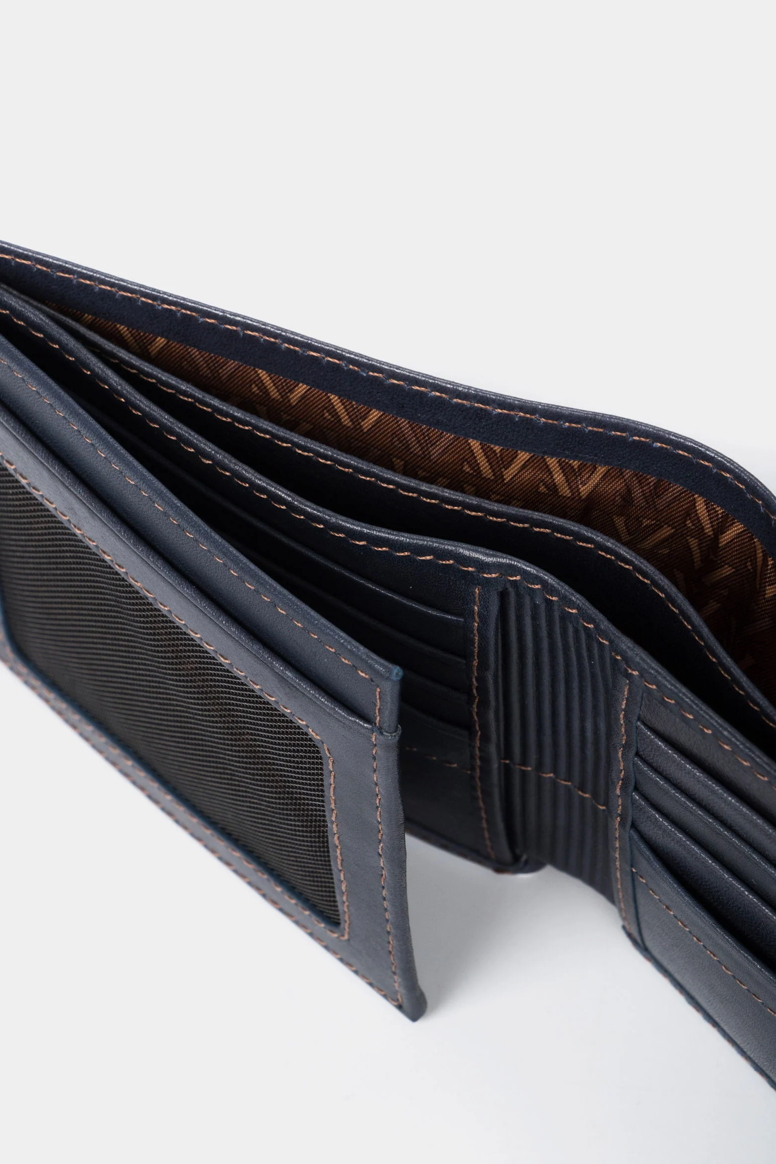 Men’s Humanista Leather Wallet in Dark Blue with Contrast Stitching - Image 4