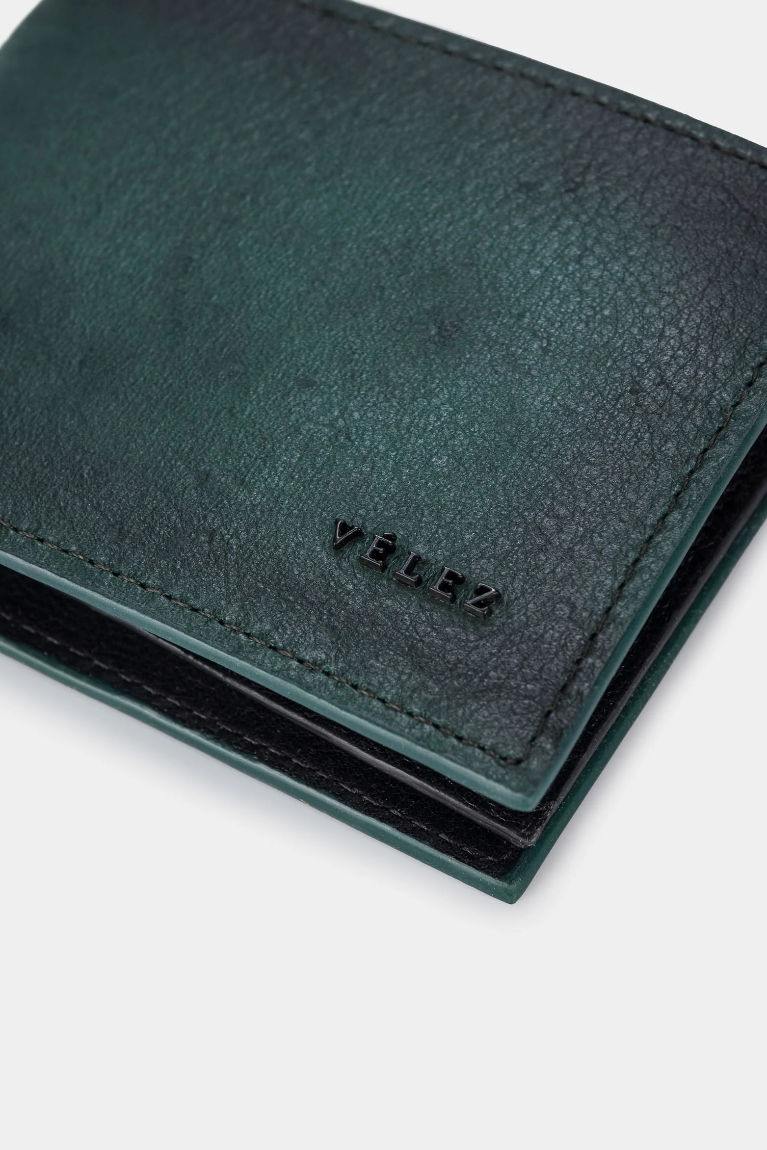 Men’s Onyx Leather Multi-Compartment Wallet - Image 4