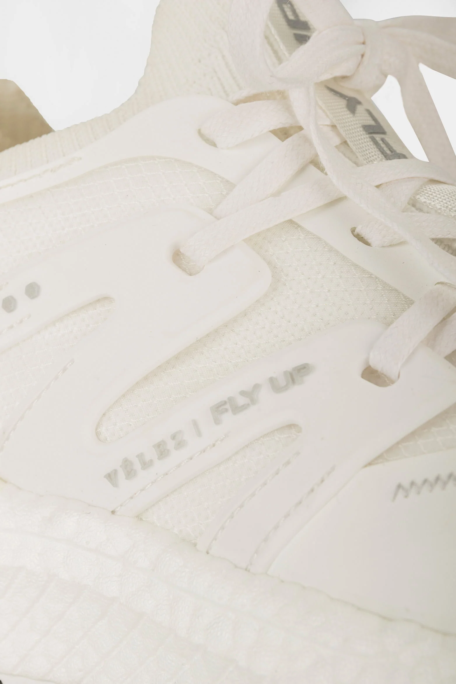 Men’s Retro Fly Up Sneakers in Tech Fabric - Image 5