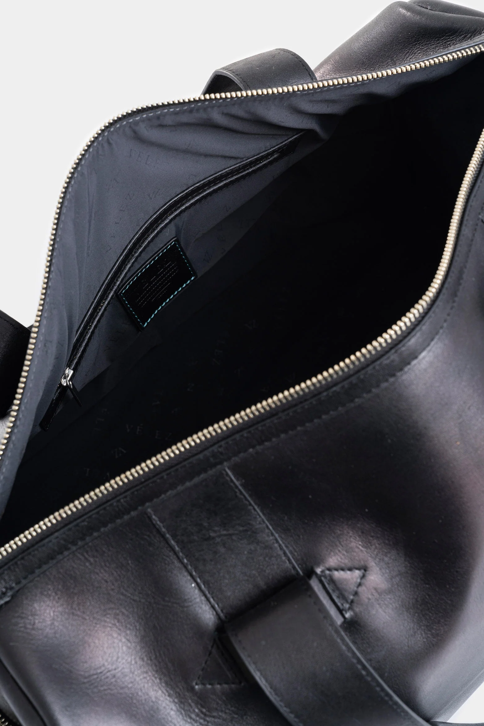 Men’s Satchel bag Esencial 2 Leather Bag Aged Effect - Image 6