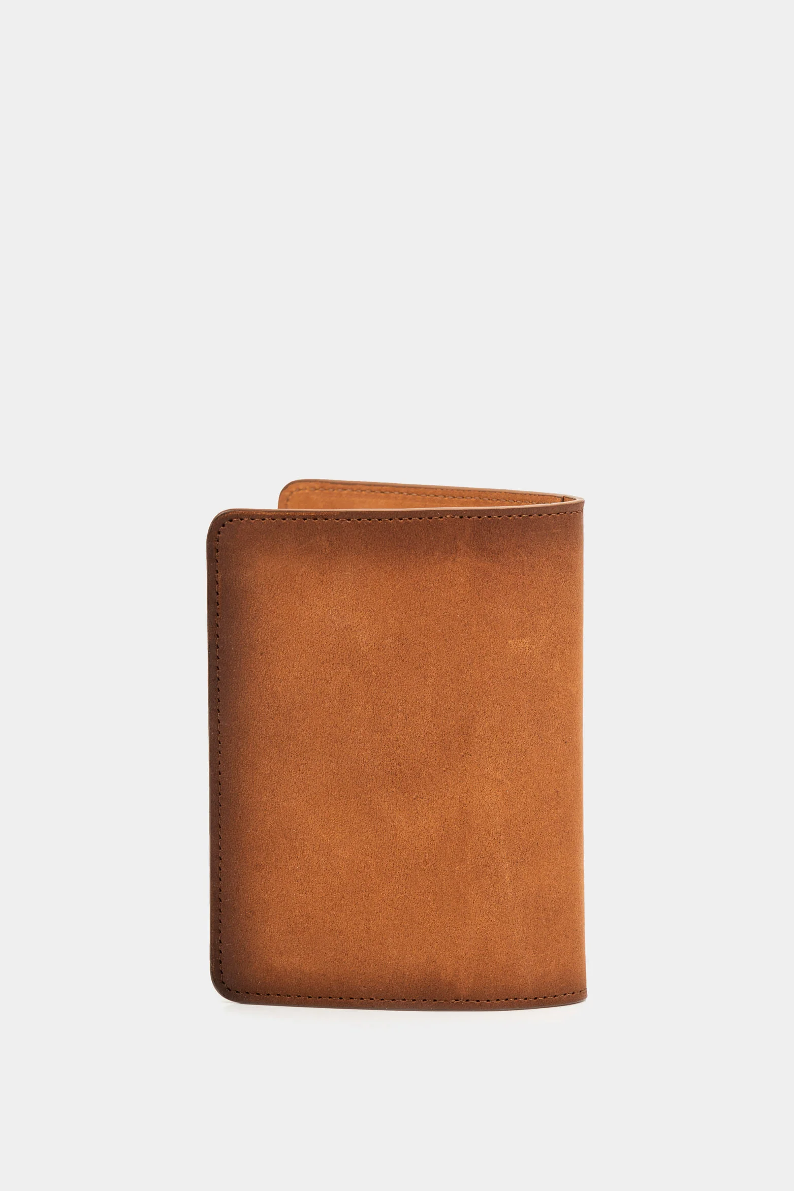 Men’s Travel 2.0 Leather Passport Holder Aged Effect Honey - Image 3