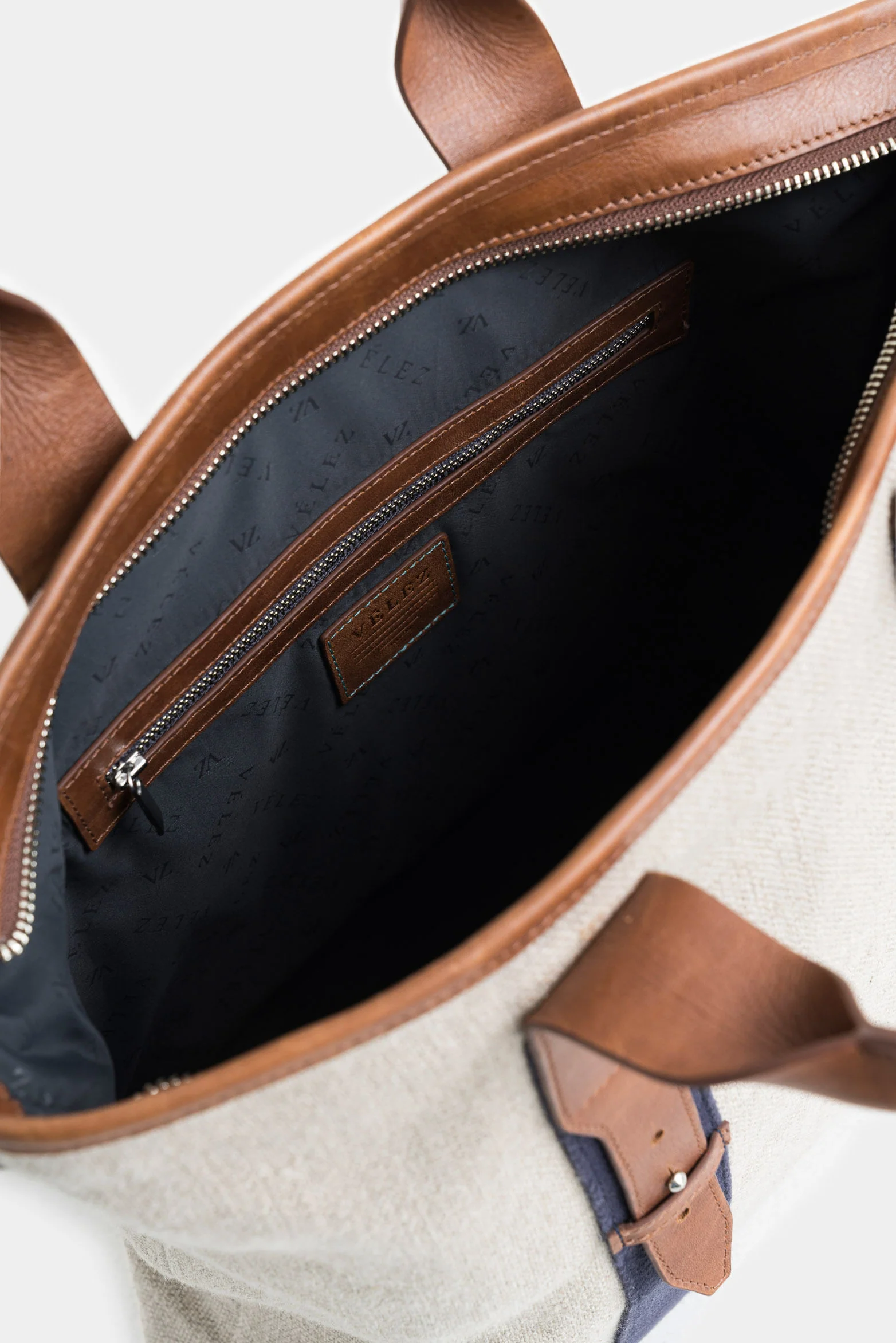 Men's Linen Fiber Canvas Shopping Bag with Leather Details - Image 5
