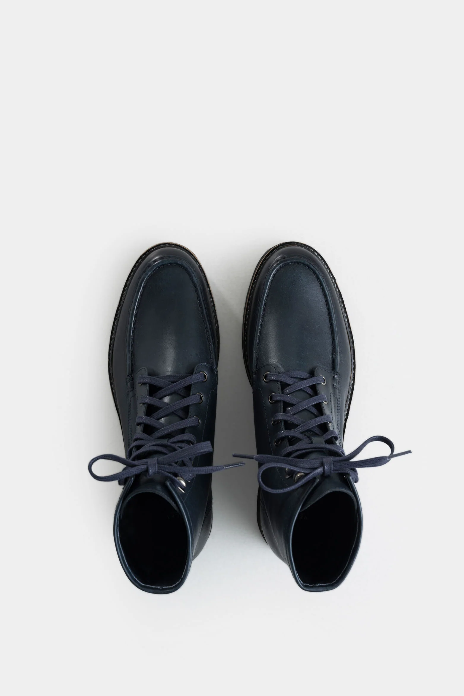 Men's Luster Leather Boots with Aged Effect - Image 4