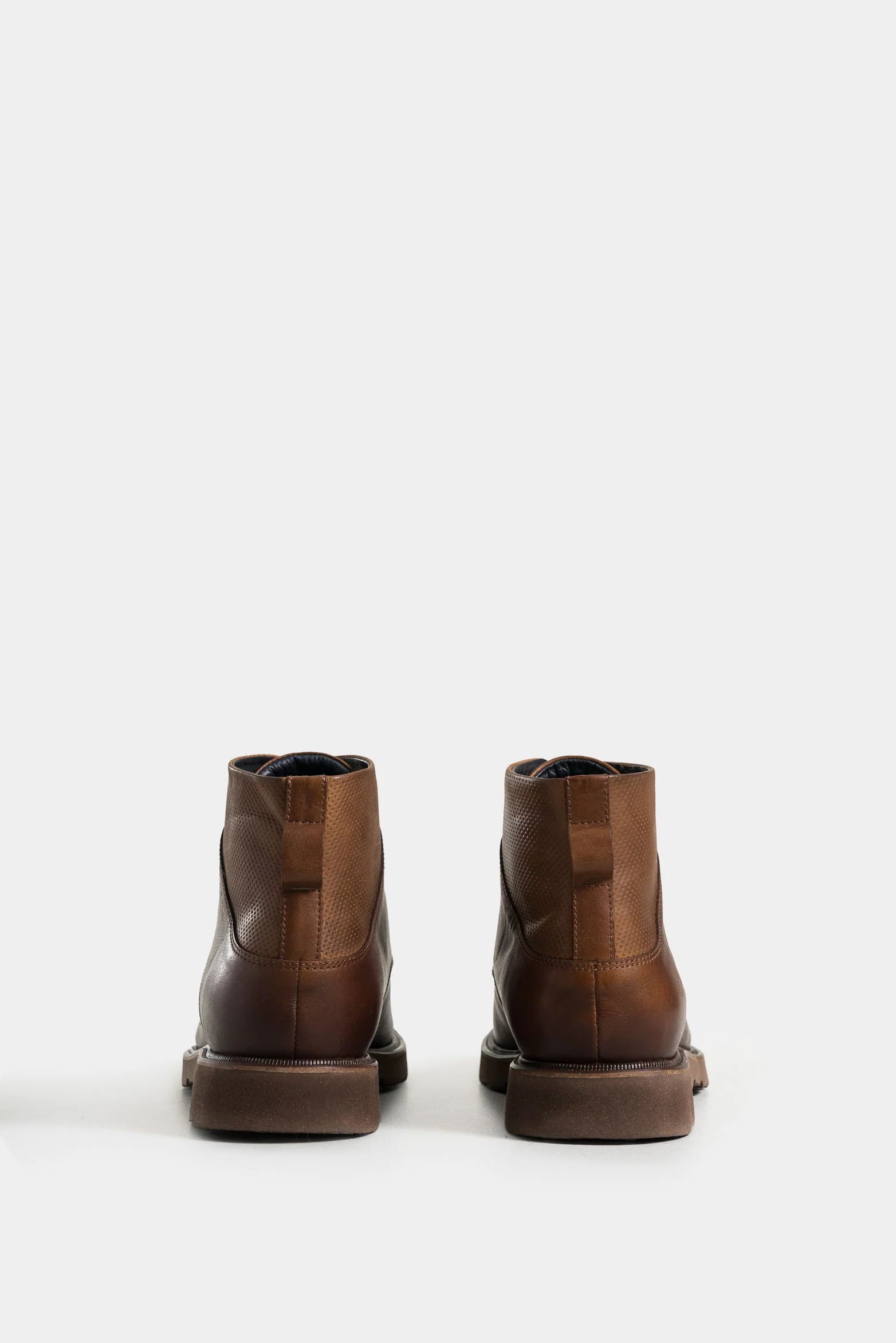 Men's Placa 2 Leather Boots with Tractor Sole - Image 3