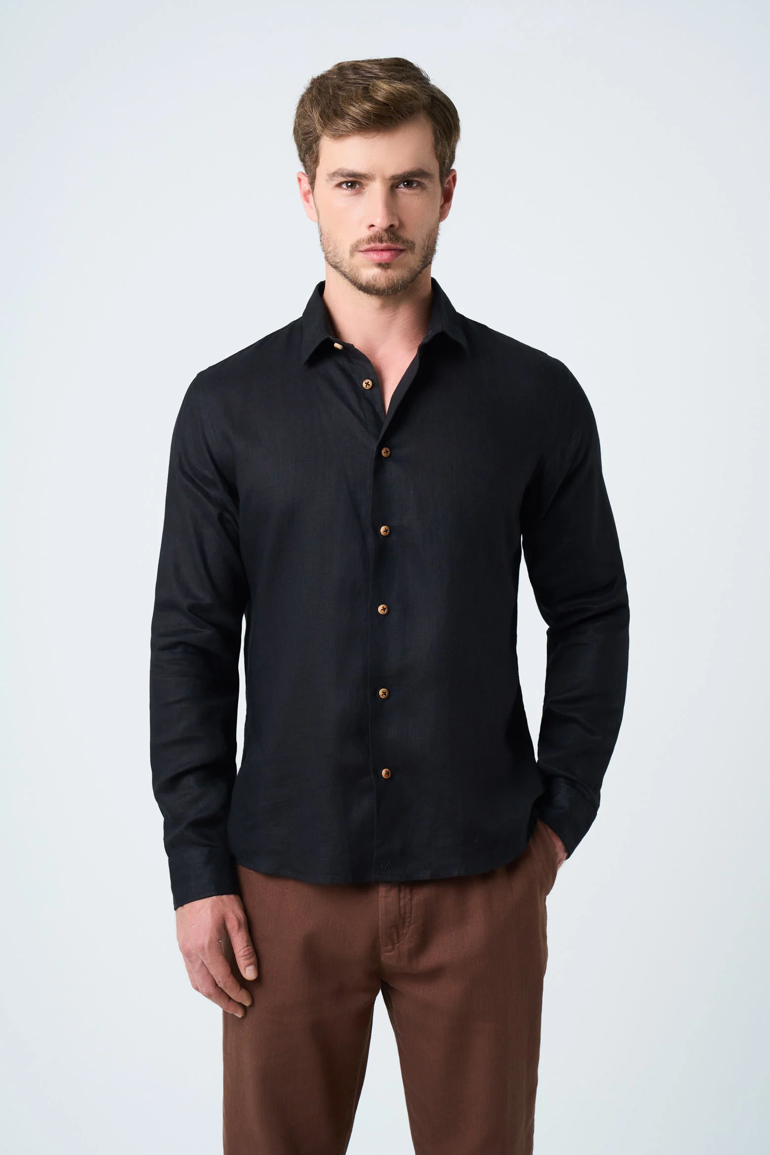 Men's Semi-Fitted Long Sleeve Linen Shirt