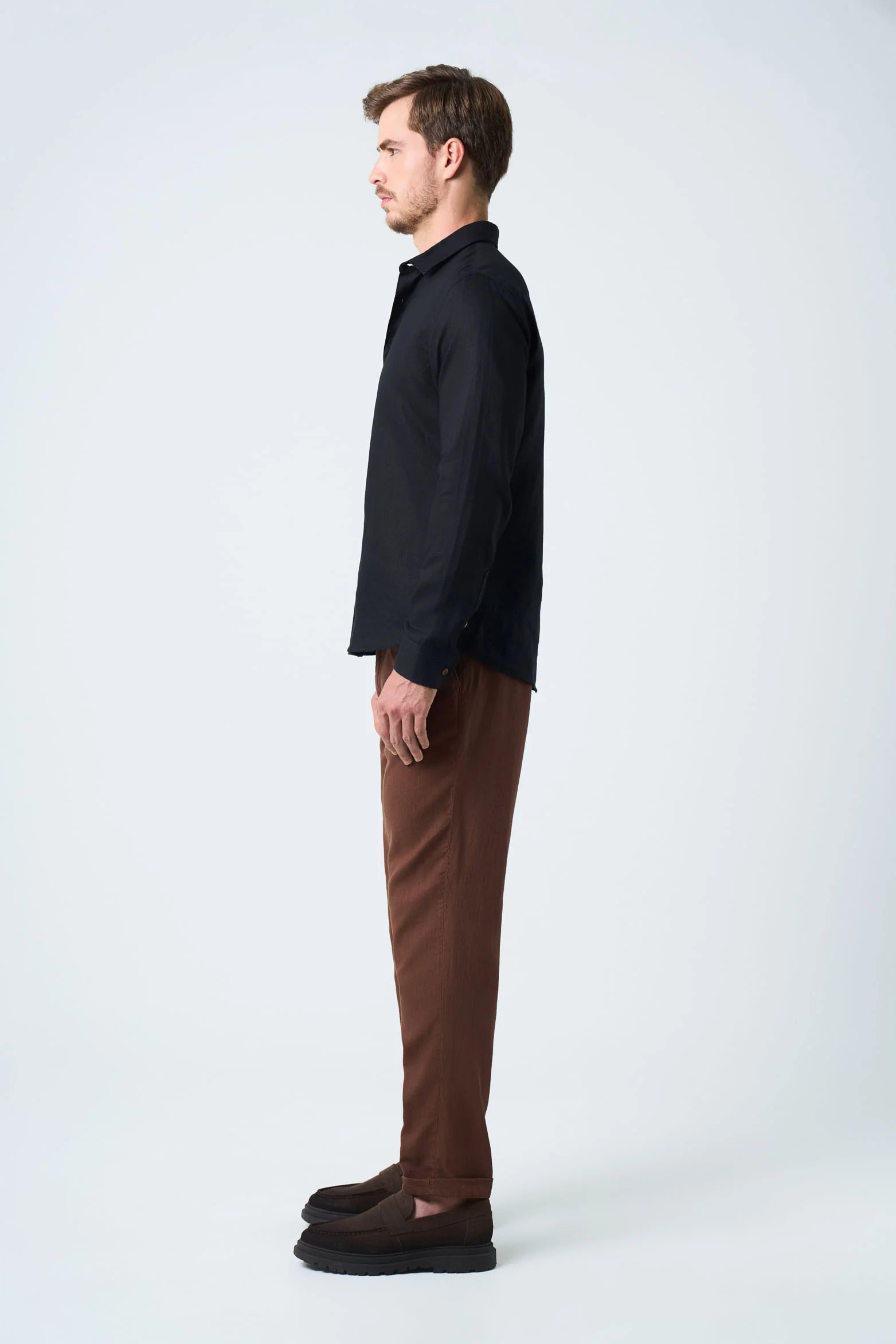 Men's Semi-Fitted Long Sleeve Linen Shirt - Image 2