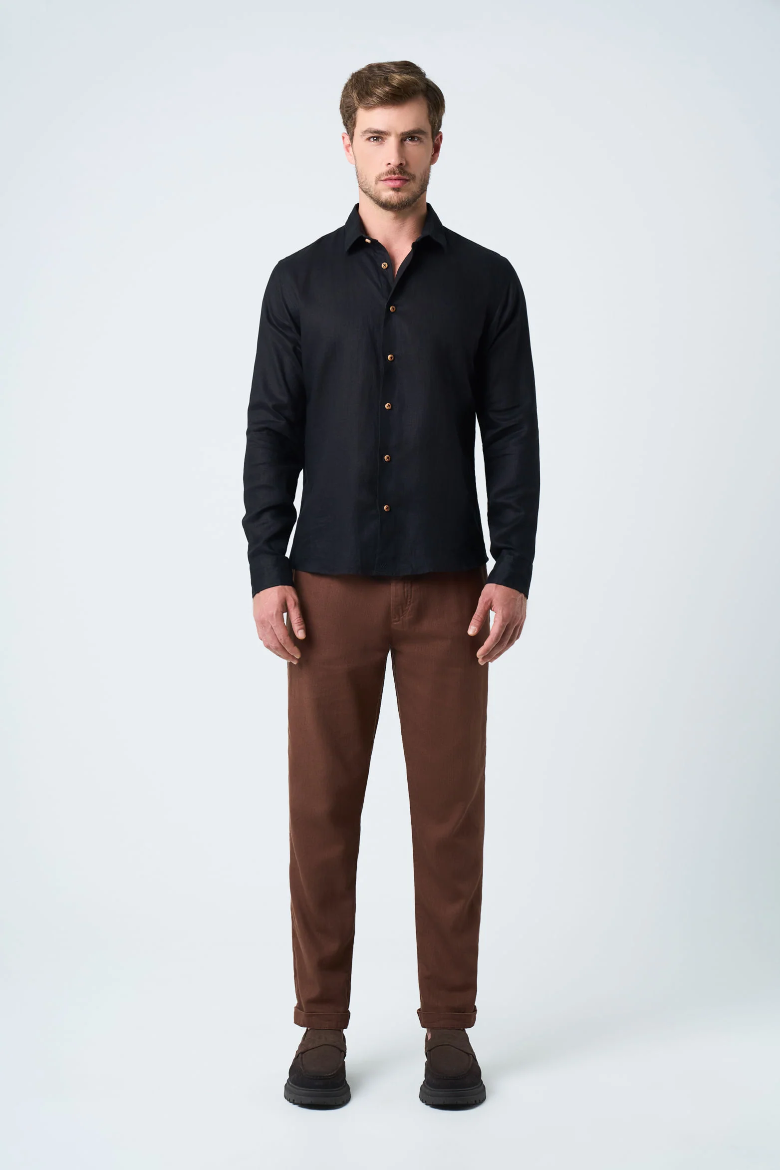 Men's Semi-Fitted Long Sleeve Linen Shirt - Image 4
