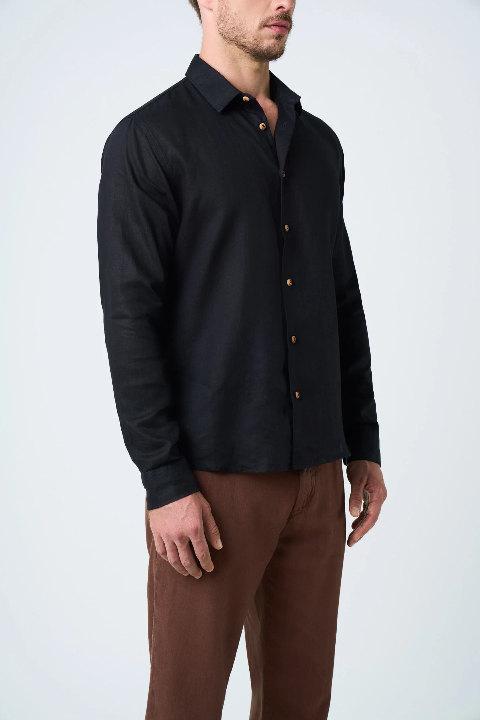 Men's Semi-Fitted Long Sleeve Linen Shirt - Image 5