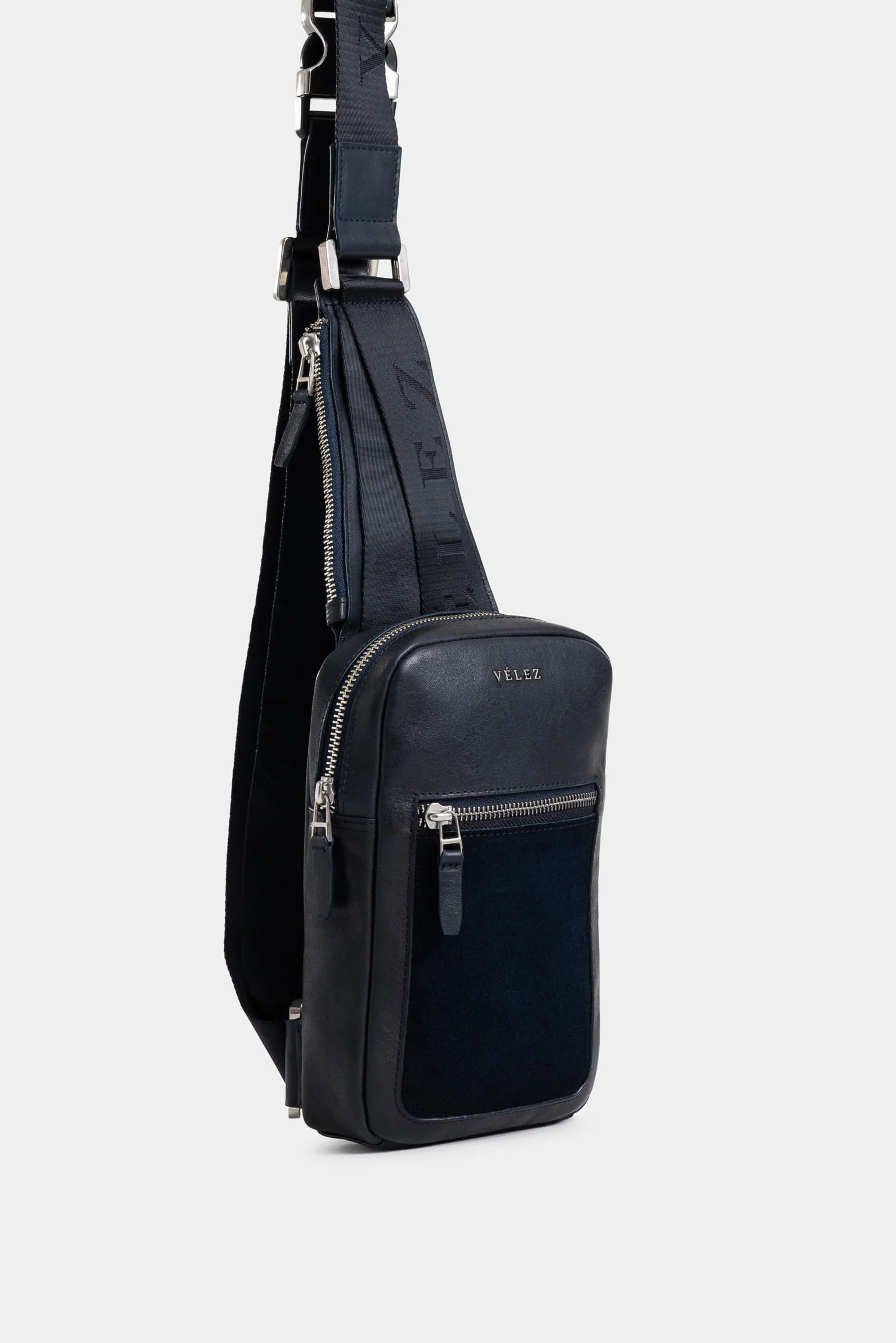 Mikeno 3 Aged Leather Hands-Free Bag for Men - Image 2