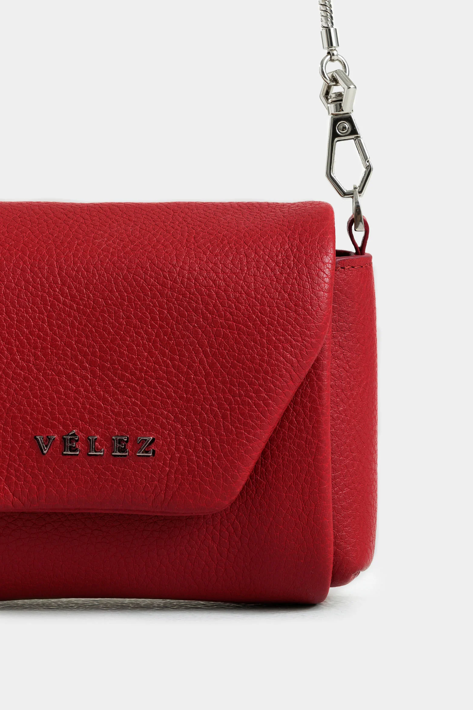 Mini Lili Leather Card Holder for Women with Removable Chain - Image 4