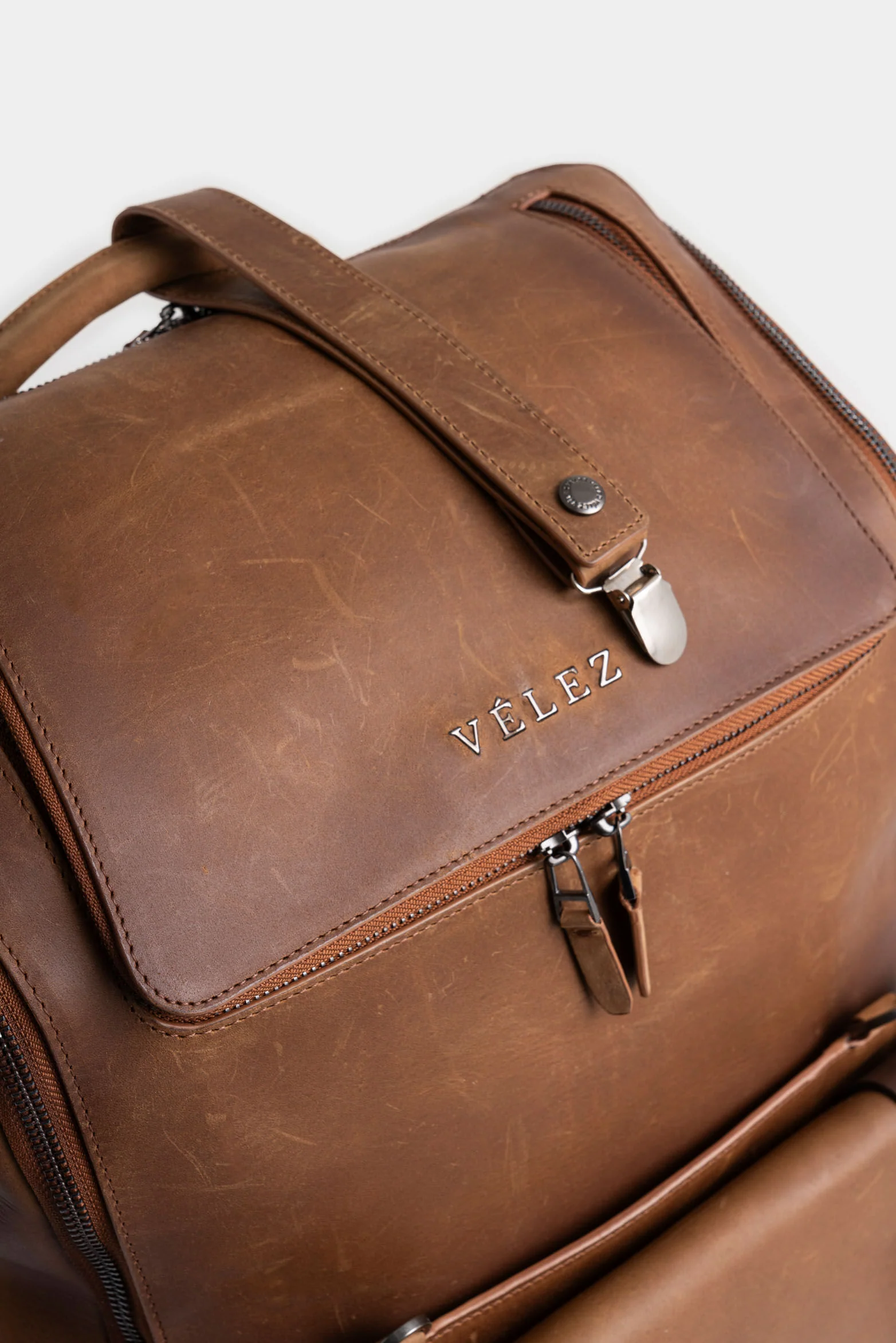 Nomad Leather Backpack for Men, Multifunctional - Image 5