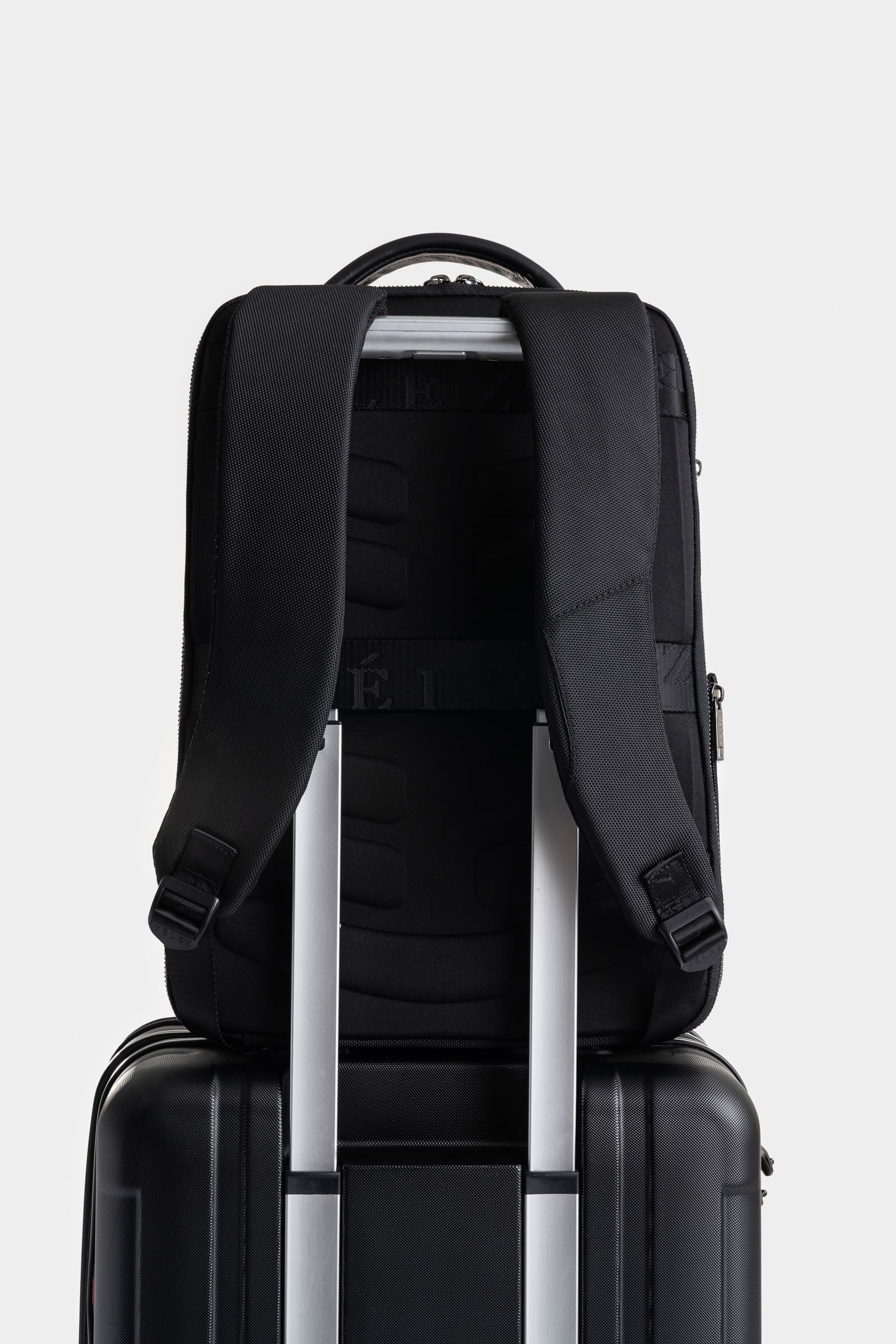 Oasis Canvas and Leather Backpack for Men with Color Accent - Image 3