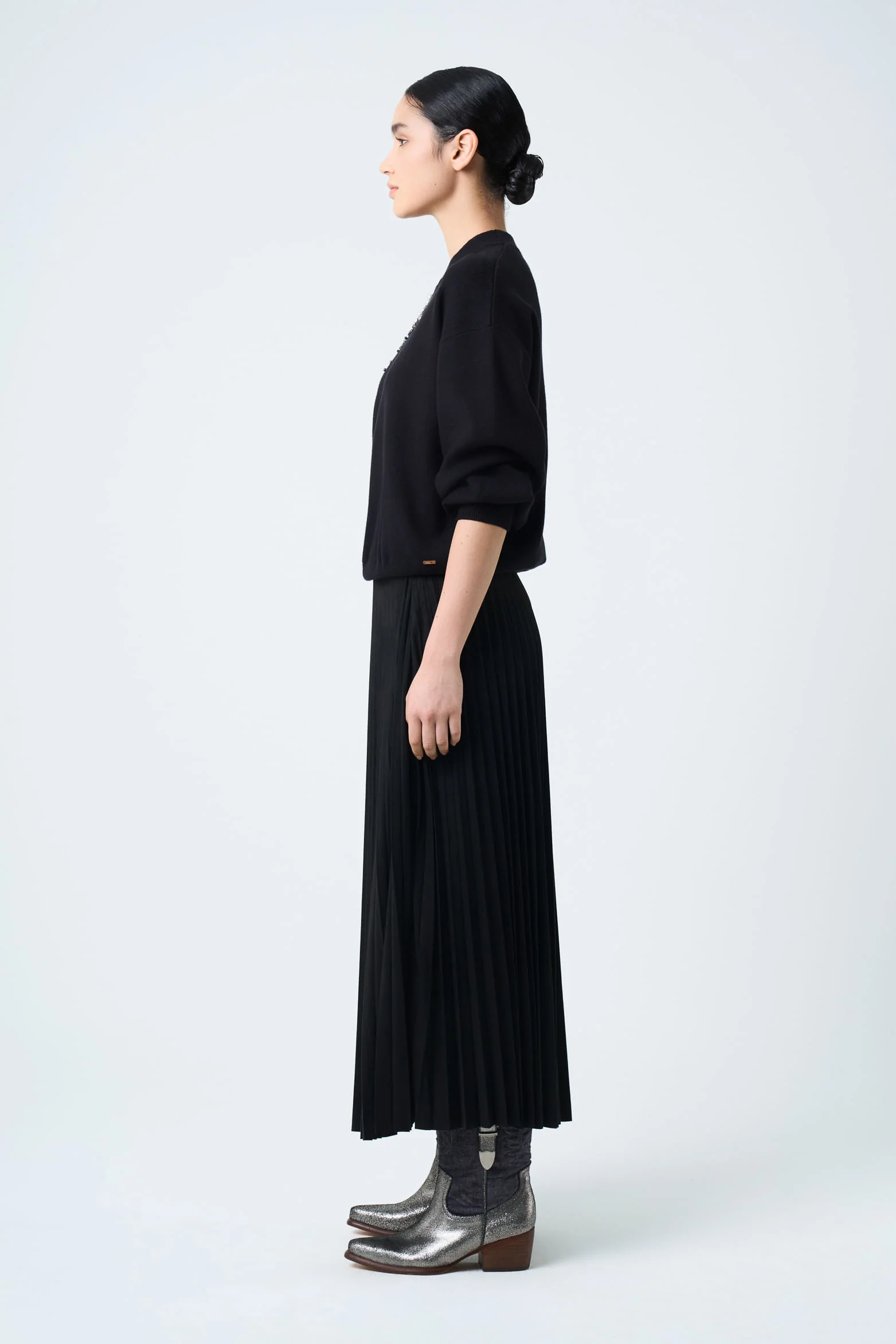 Ocaso knitted sweater for women with crystals - Image 2