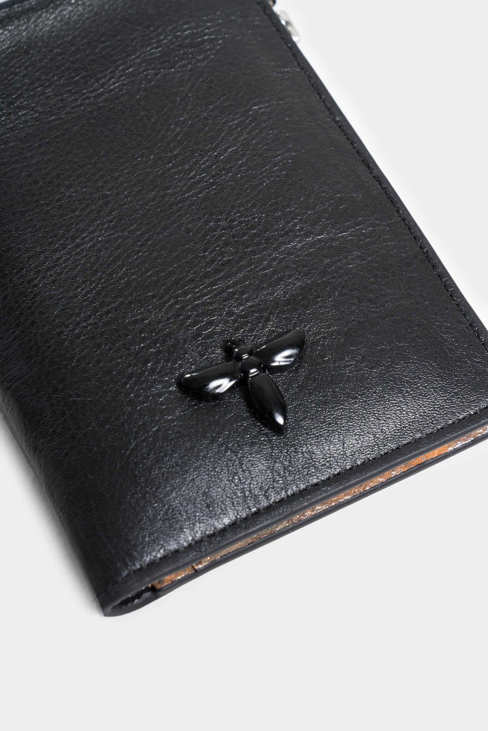 Olivia Leather Wallet for Women with Leather Handle - Image 4
