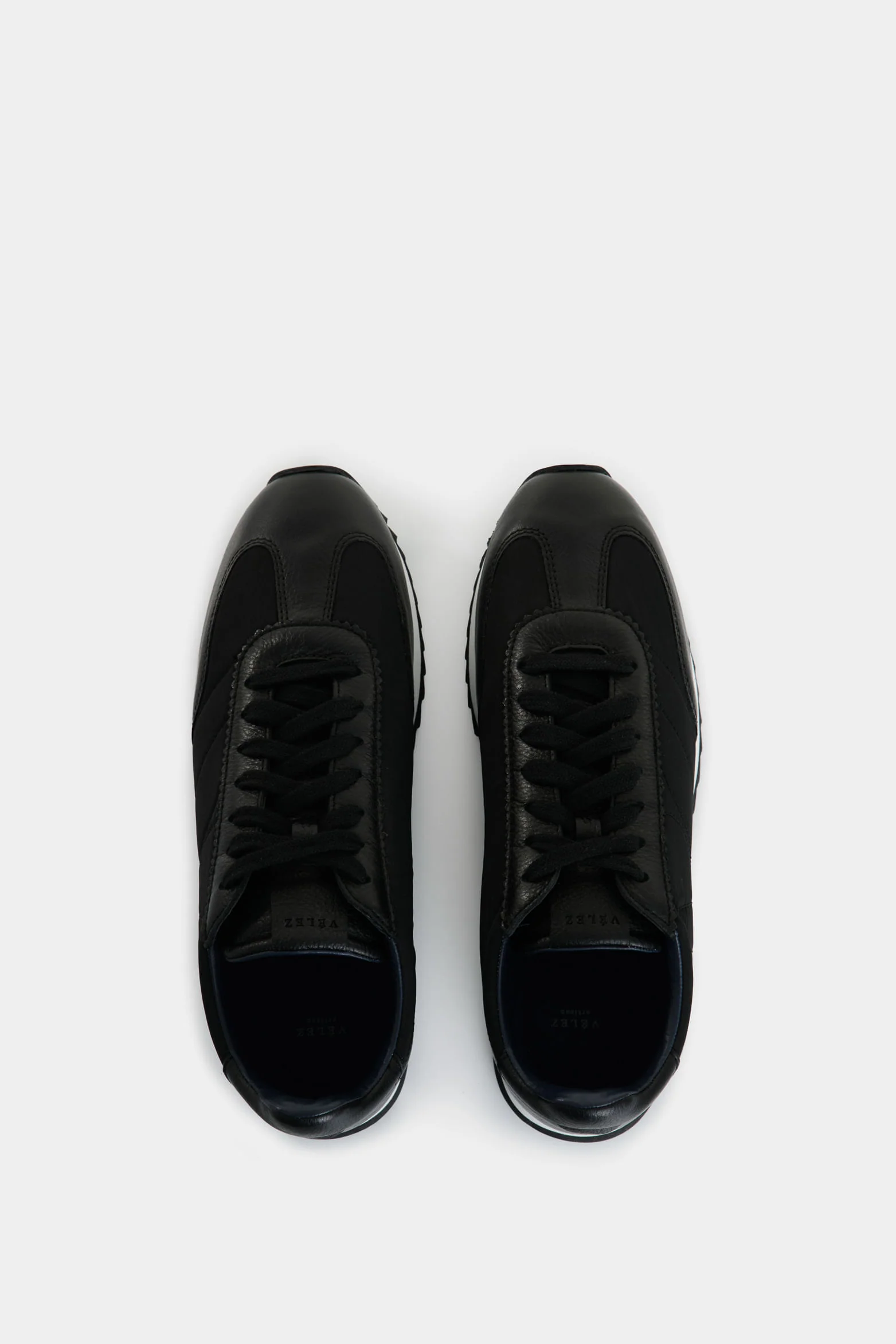 Orión Canvas and Leather Sneakers for women with decorative stitching - Image 4